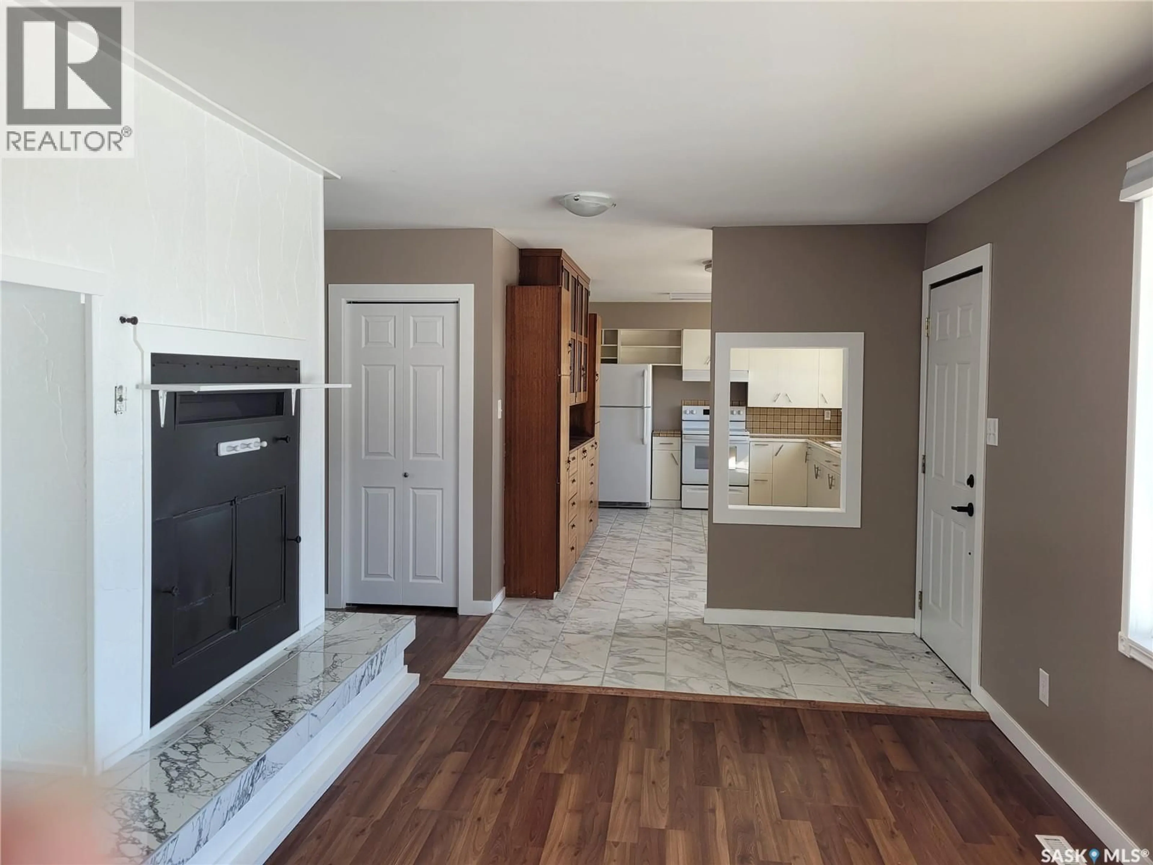 Indoor entryway for MCKENZIE ACREAGE, Morris Rm No. 312 Saskatchewan S0K4Y0