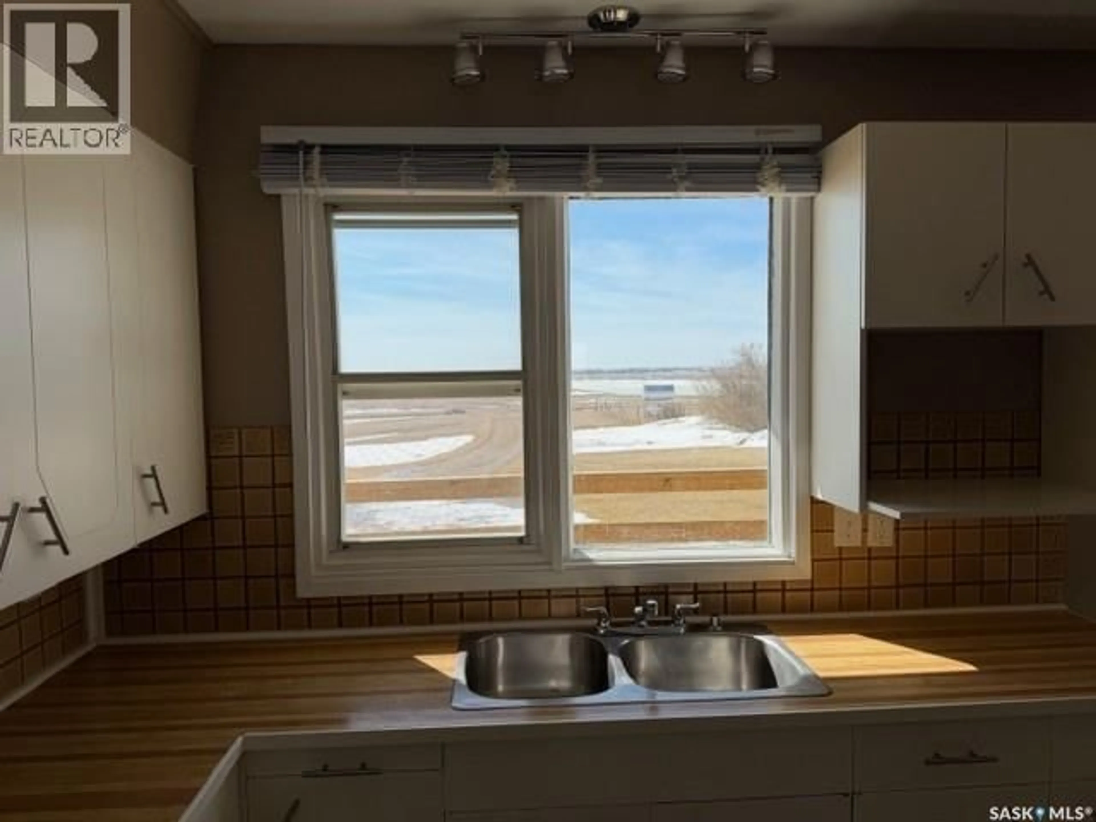 Unknown for MCKENZIE ACREAGE, Morris Rm No. 312 Saskatchewan S0K4Y0