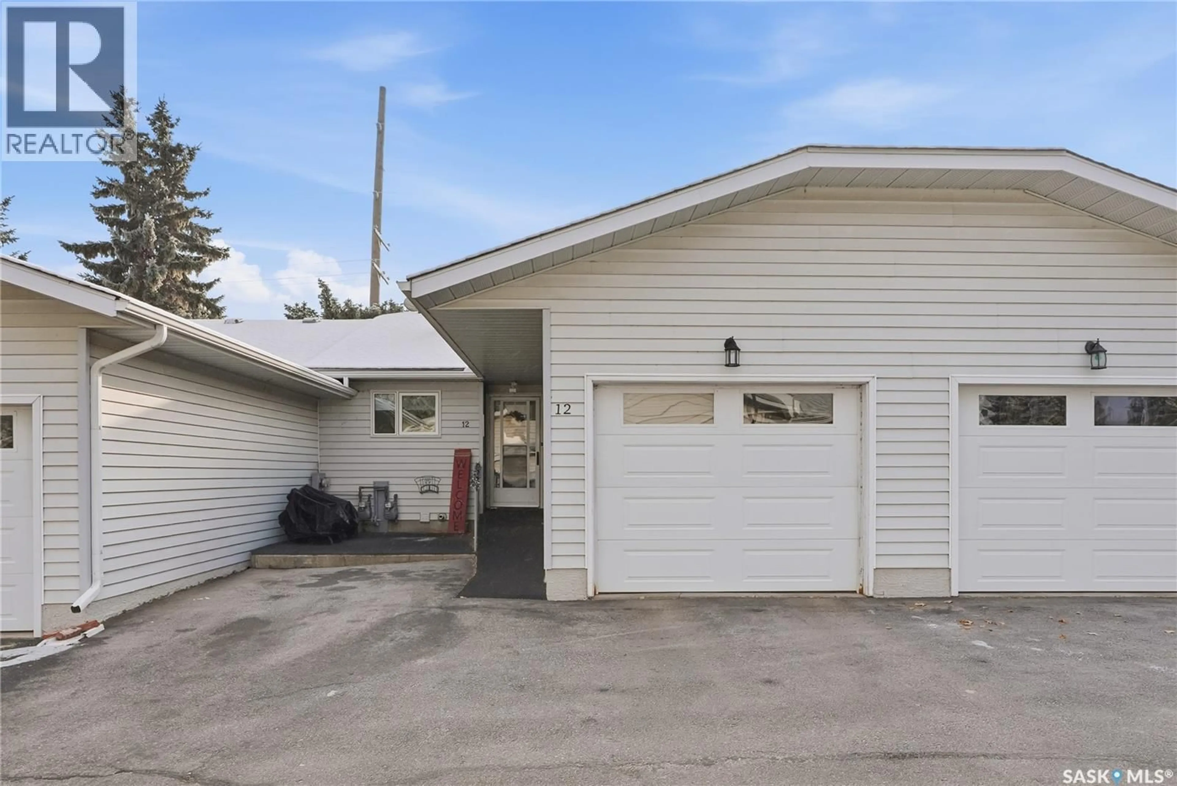 Indoor garage for 12 80 BERINI DRIVE, Saskatoon Saskatchewan S7N3P9