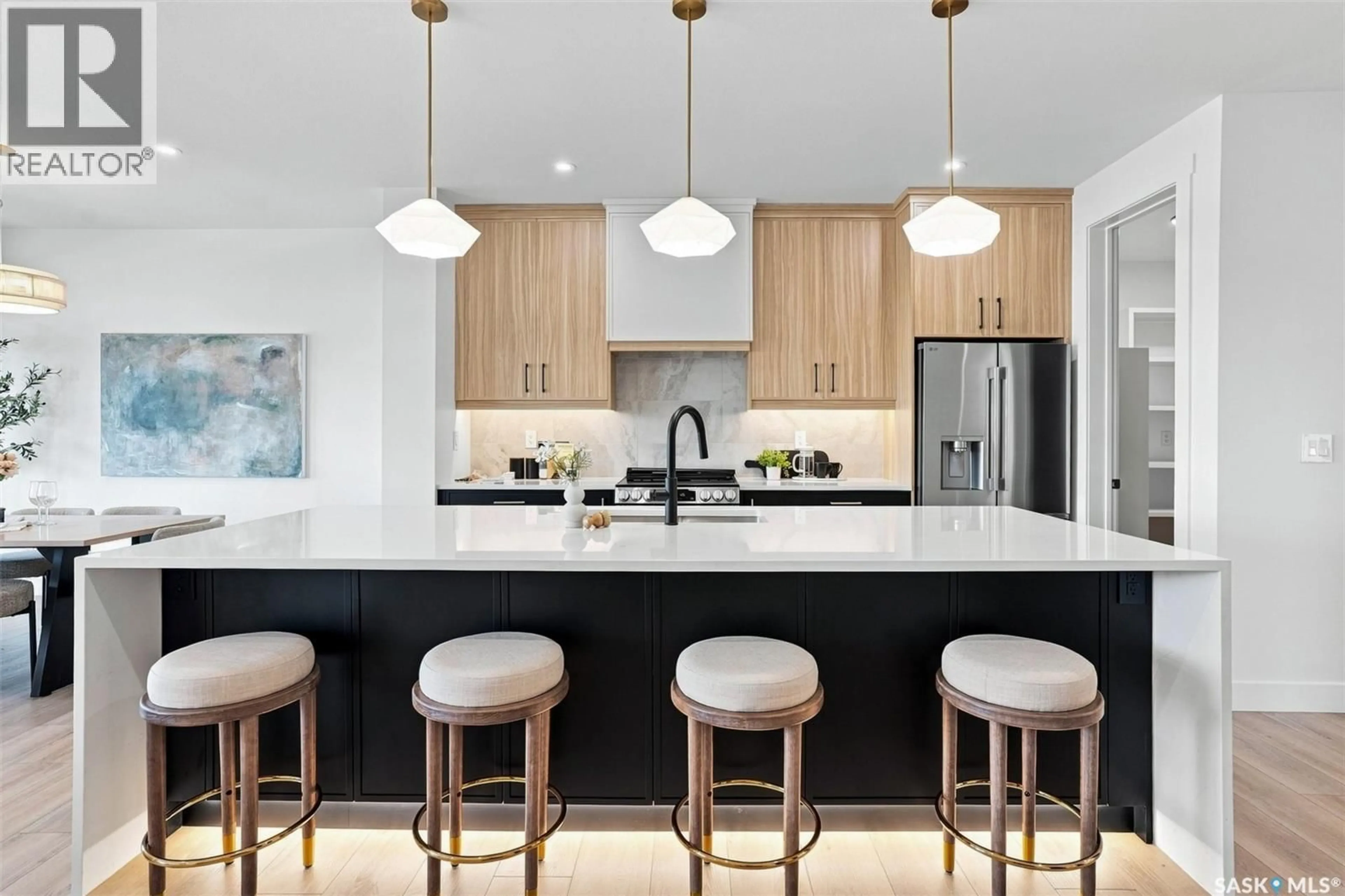 Contemporary kitchen, unknown for 106 COCKCROFT MANOR, Saskatoon Saskatchewan S7V1Y5