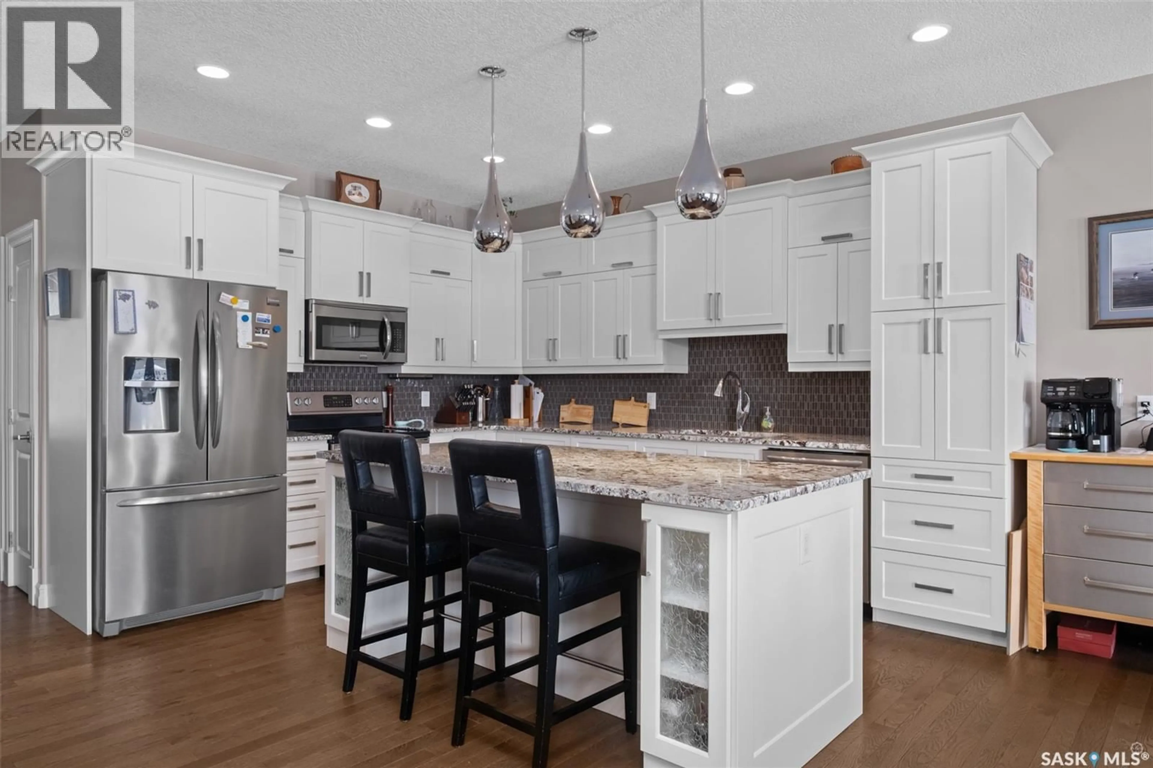 Open concept kitchen, unknown for 13 2805 LAKEVIEW DRIVE, Prince Albert Saskatchewan S6W0A4