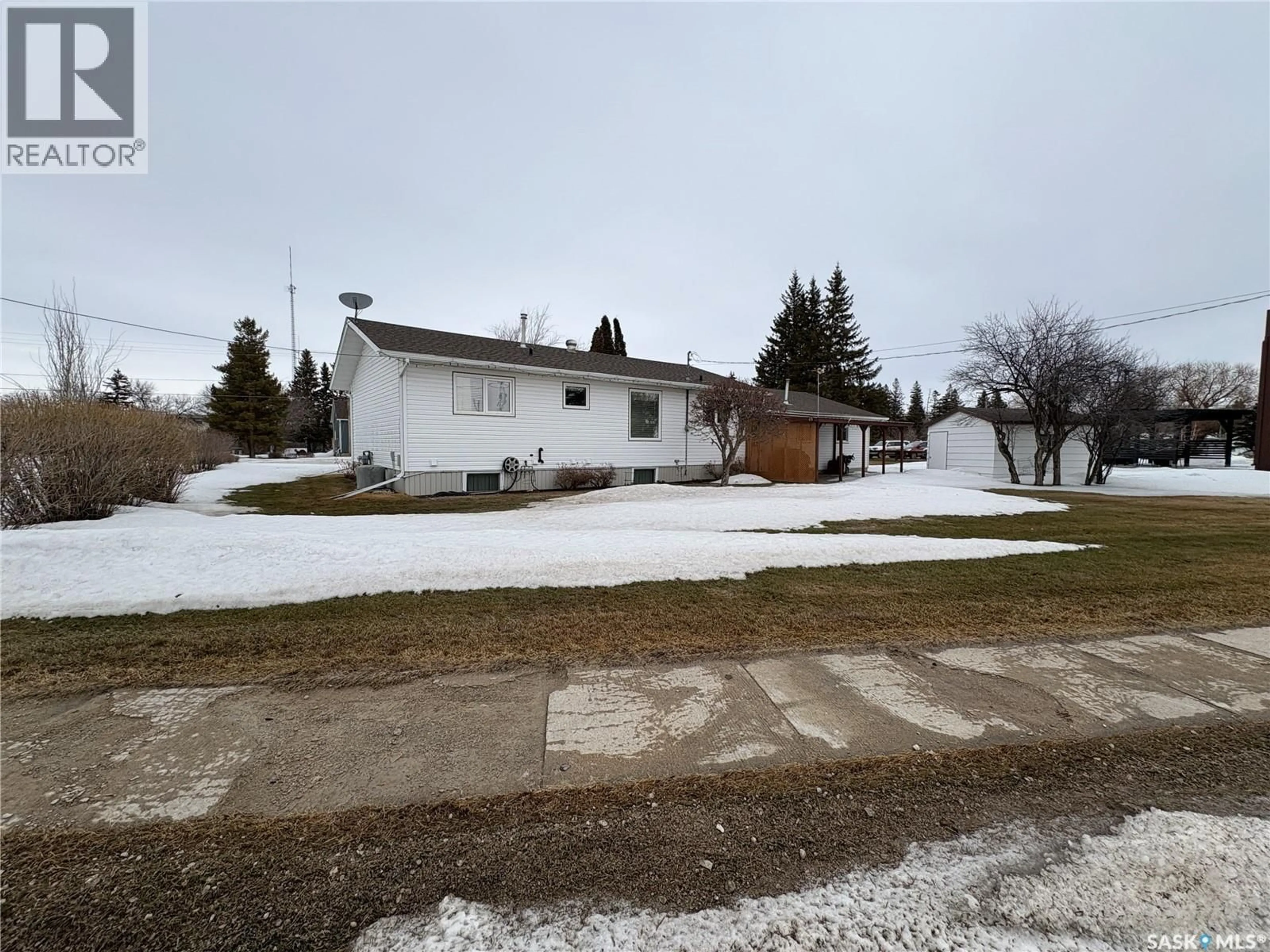 A pic from outside/outdoor area/front of a property/back of a property/a pic from drone, street for 109 ROAD AVENUE, Langenburg Saskatchewan S0A2A0