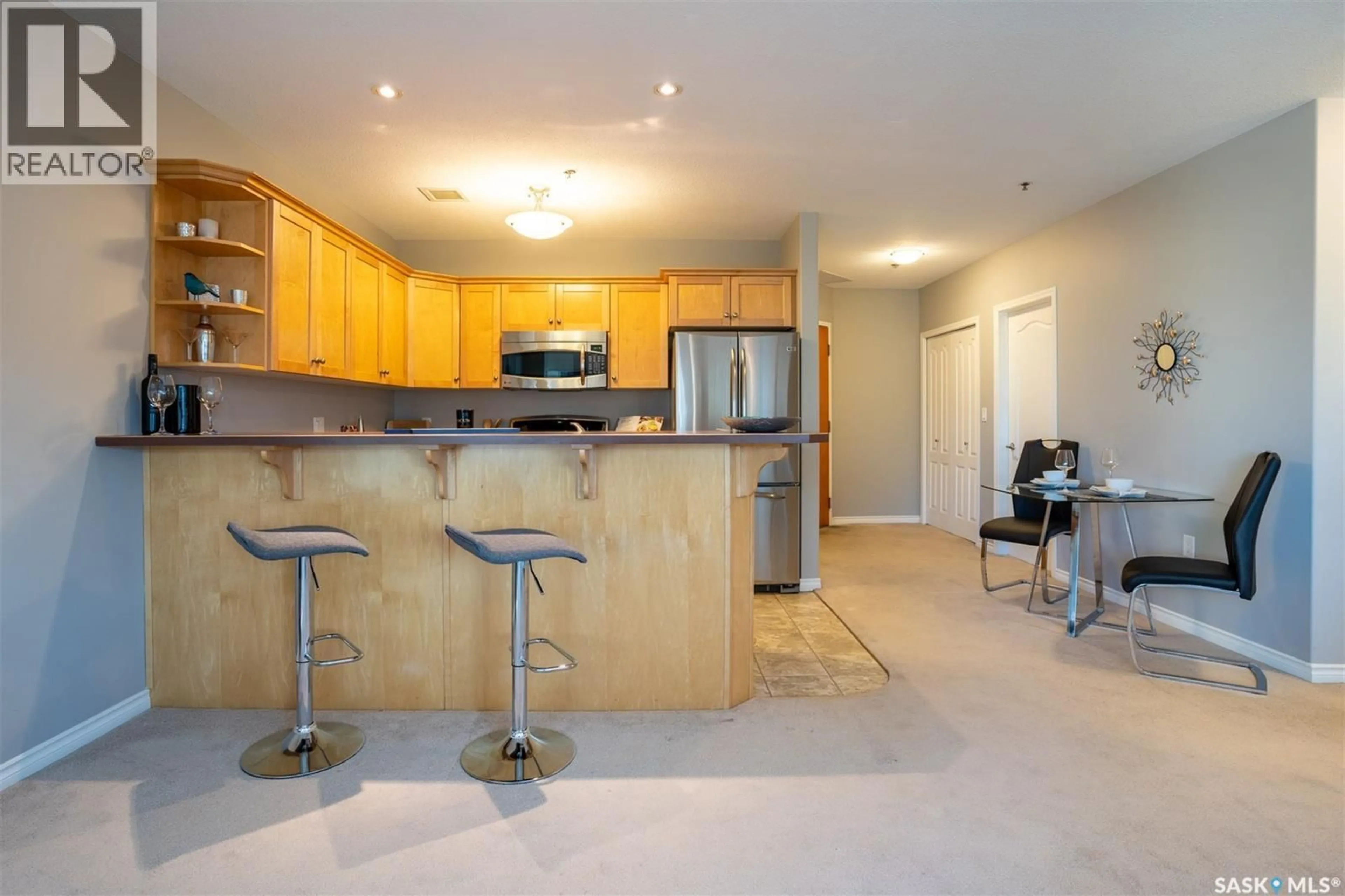 Open concept kitchen, unknown for 1002 1914 HAMILTON STREET, Regina Saskatchewan S4P3N6