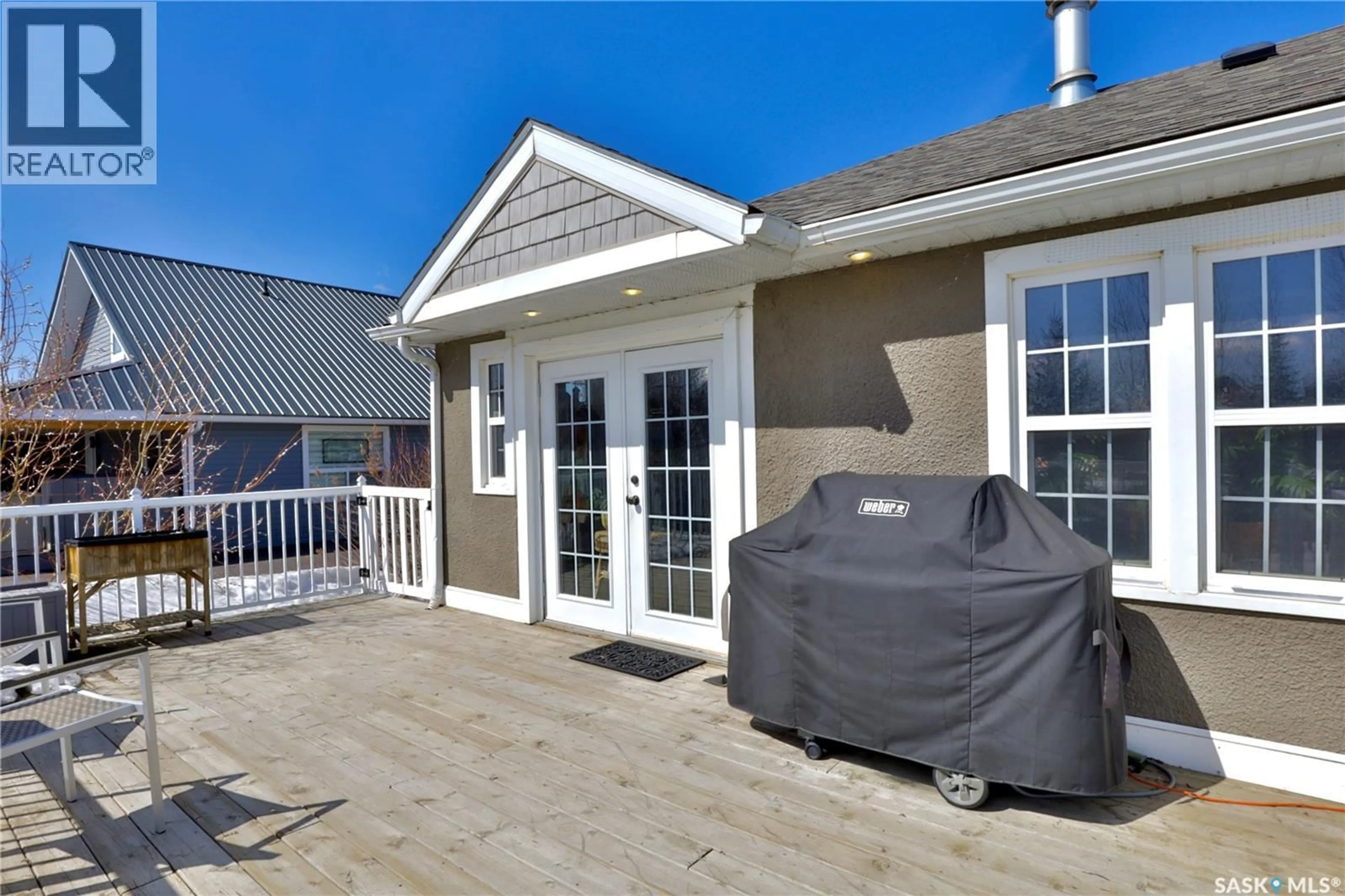 Patio, street for 17 POPLAR DRIVE, Katepwa Beach Saskatchewan S0G2K0