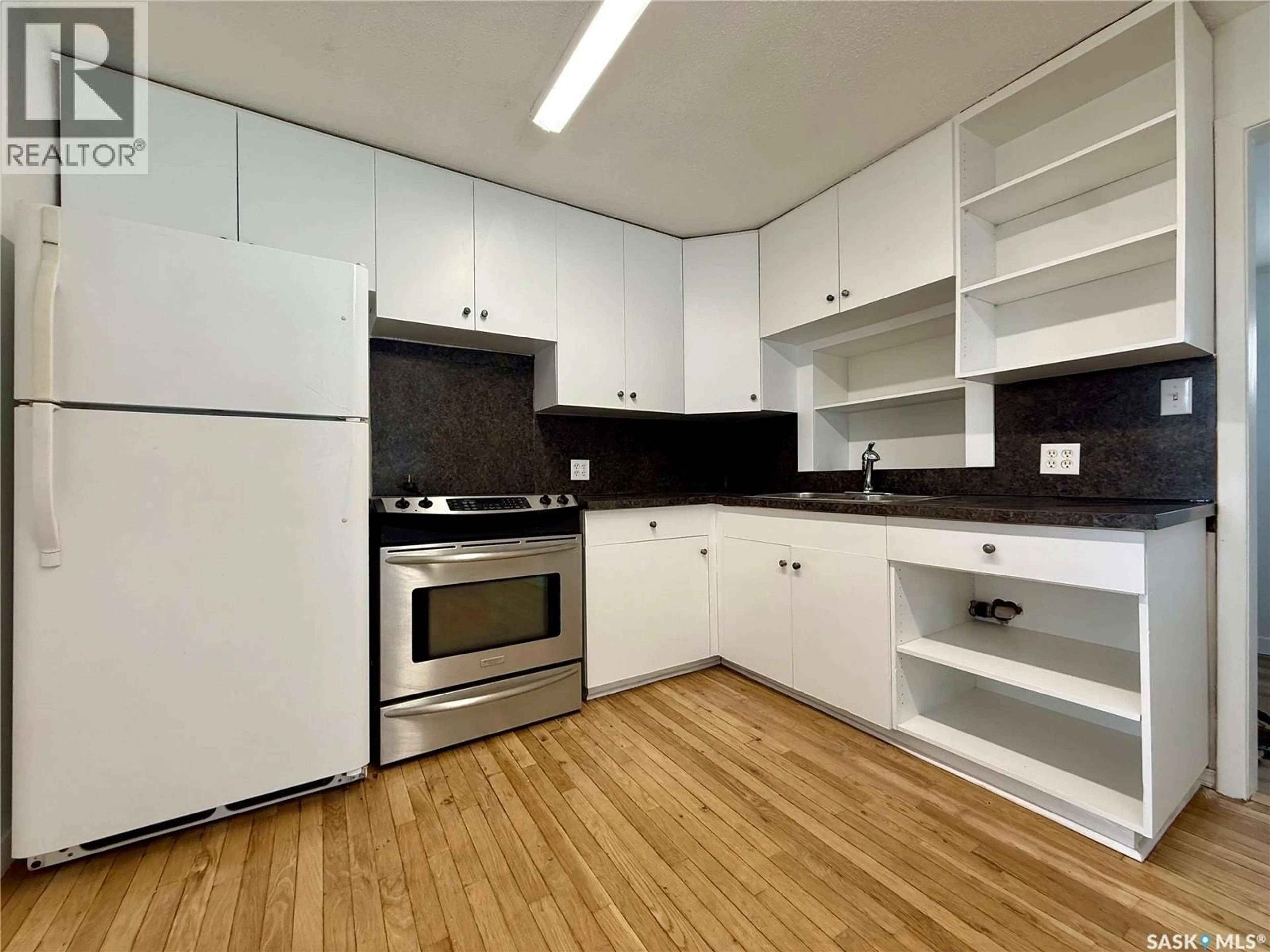 Standard kitchen, wood/laminate floor for 306 GLADSTONE AVENUE, Yorkton Saskatchewan S3N3W3