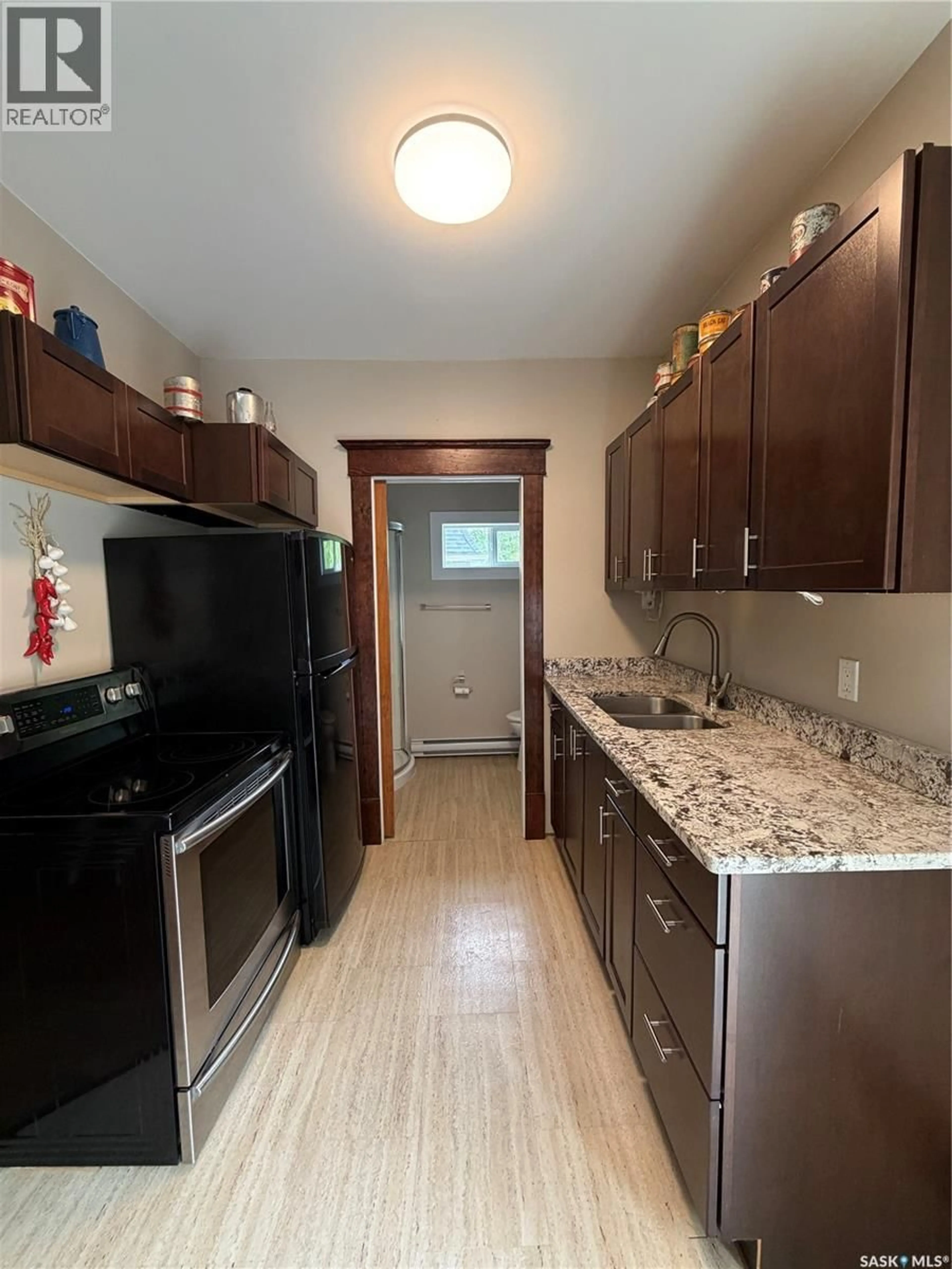 Standard kitchen, ceramic/tile floor for 107 MISTUSINNE STREET, Mistusinne Saskatchewan S0H1J0