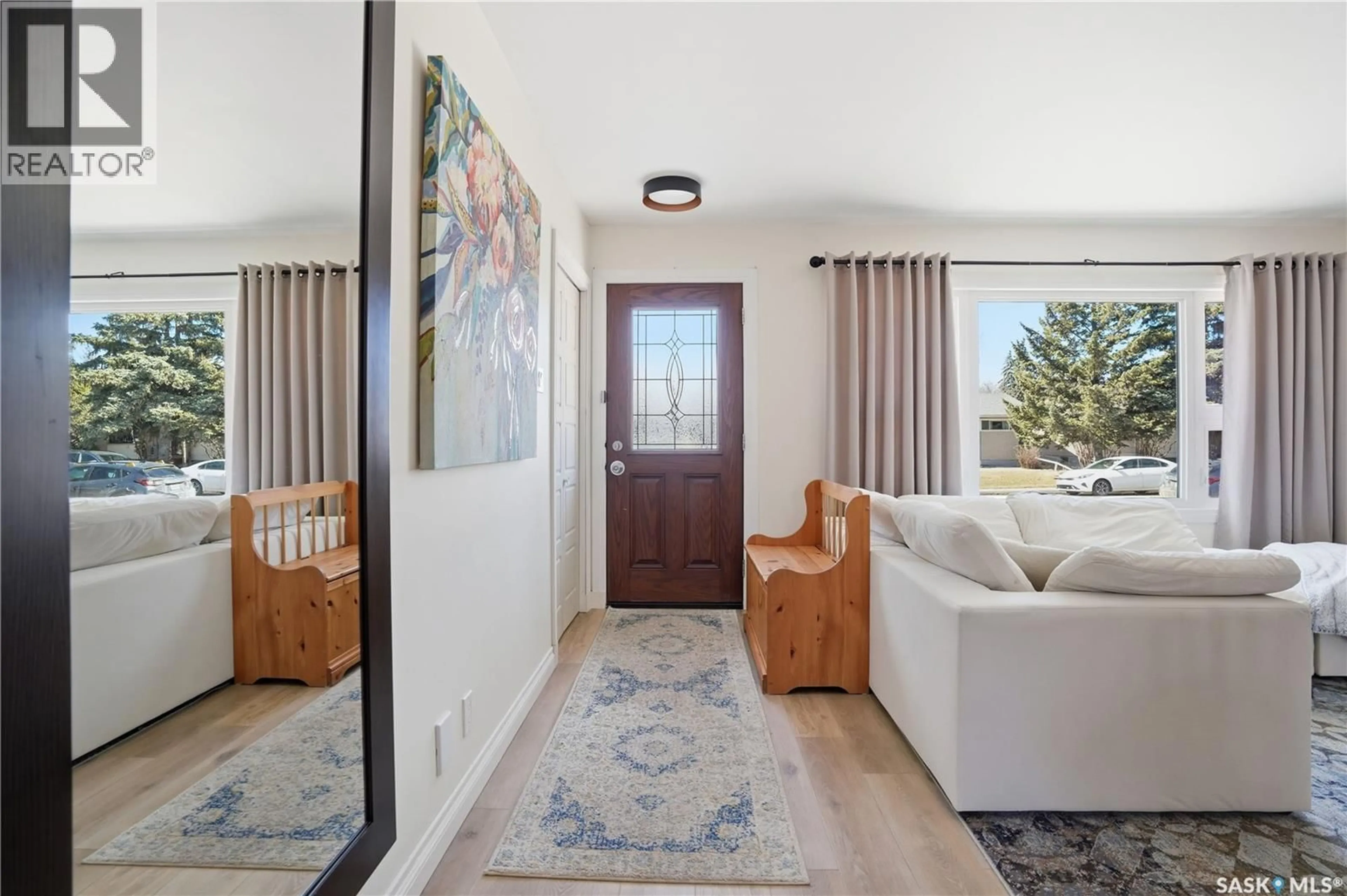 Indoor entryway for 23 ARMOUR STREET, Regina Saskatchewan S4R4G4