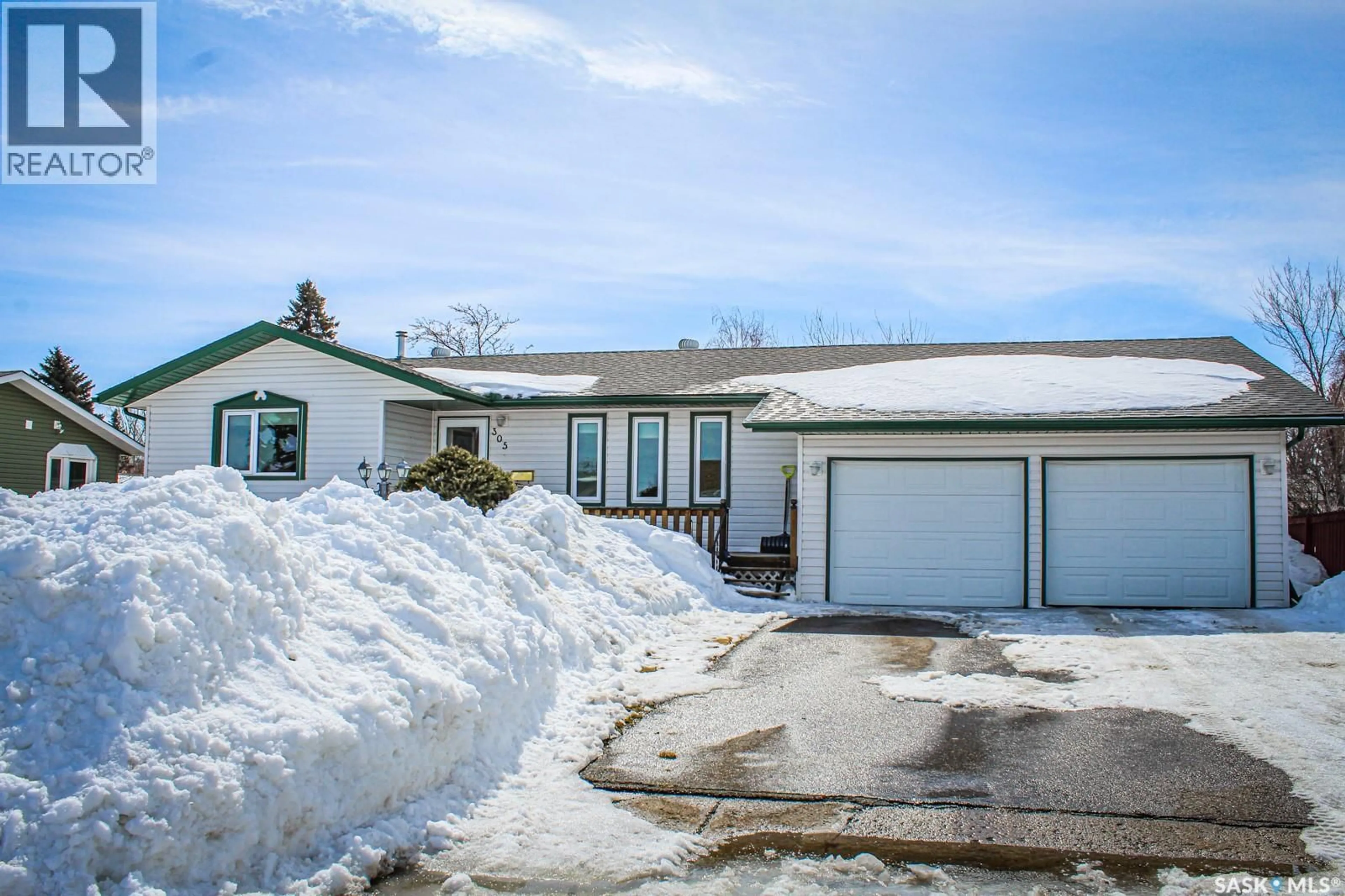 Unknown for 305 CHURCHILL DRIVE, Melfort Saskatchewan S0E1A0