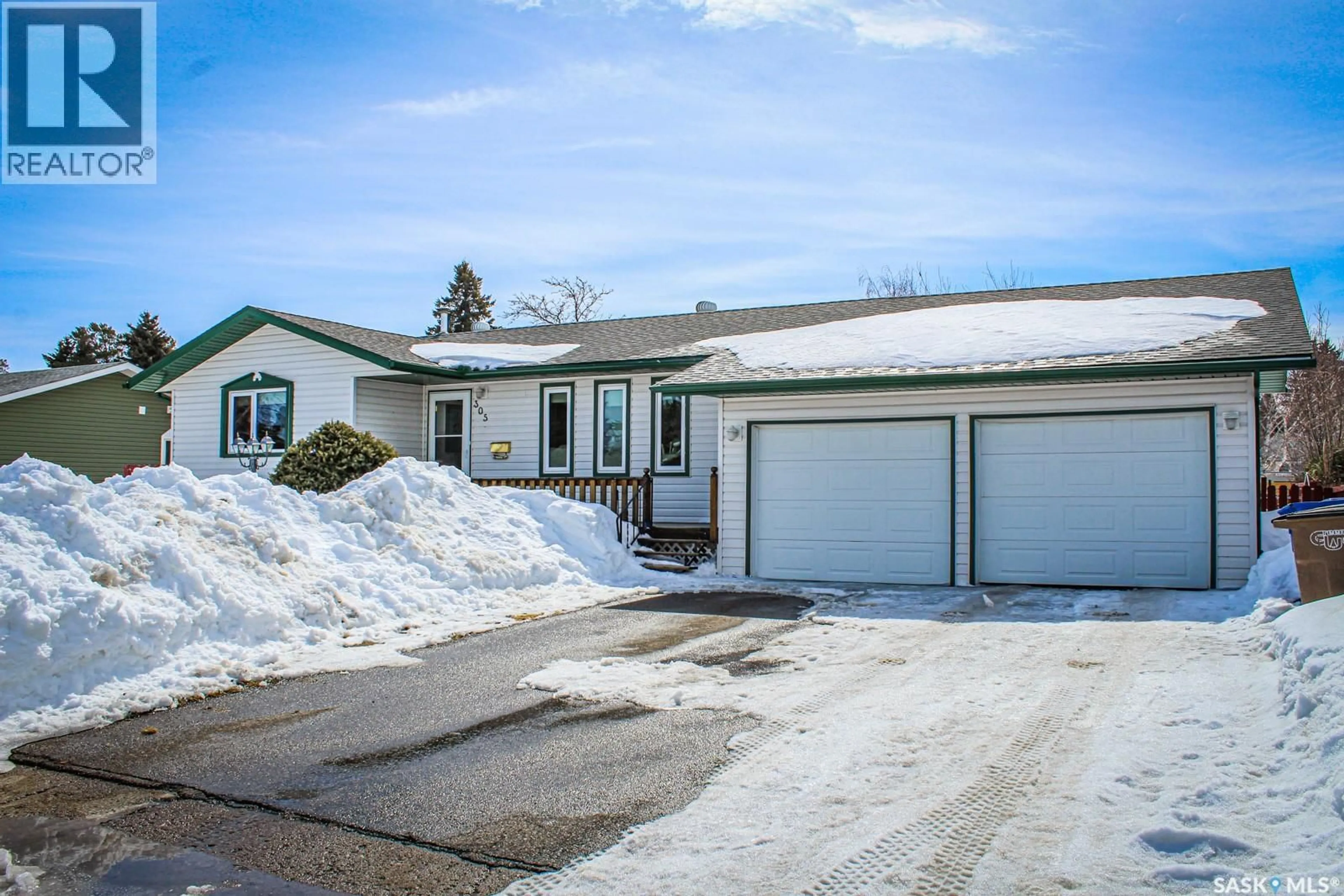 Unknown for 305 CHURCHILL DRIVE, Melfort Saskatchewan S0E1A0