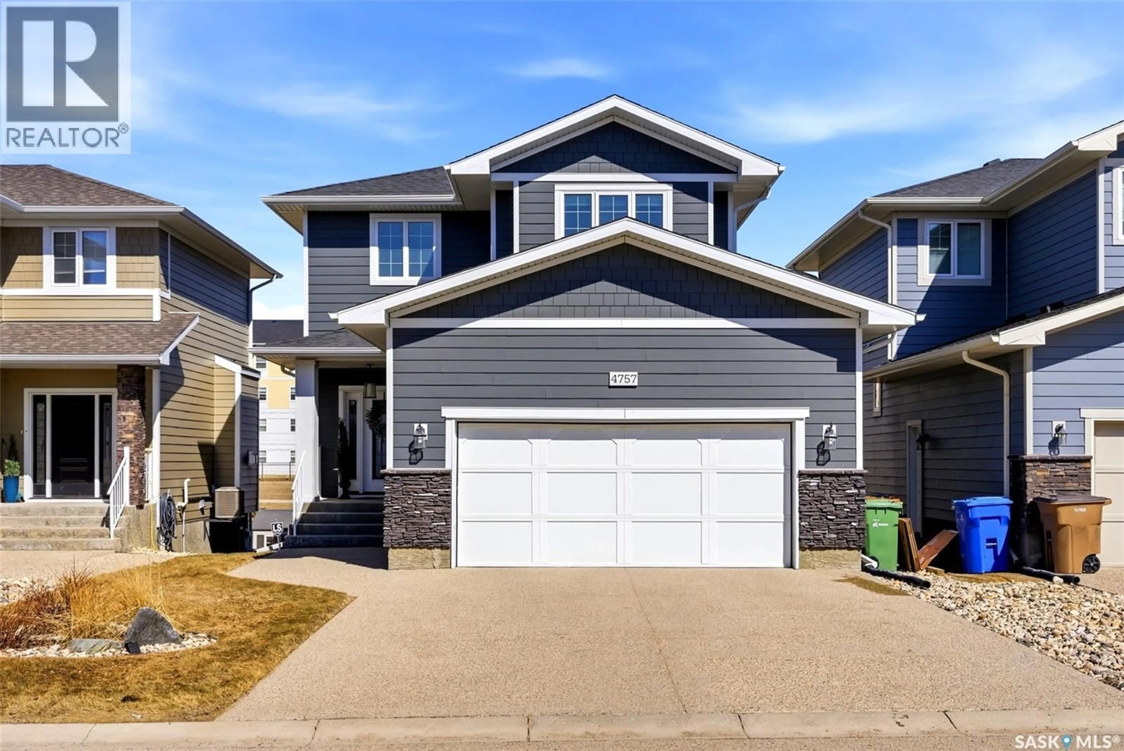 Home with vinyl exterior material, street for 4757 SKINNER CRESCENT, Regina Saskatchewan S4W0A4