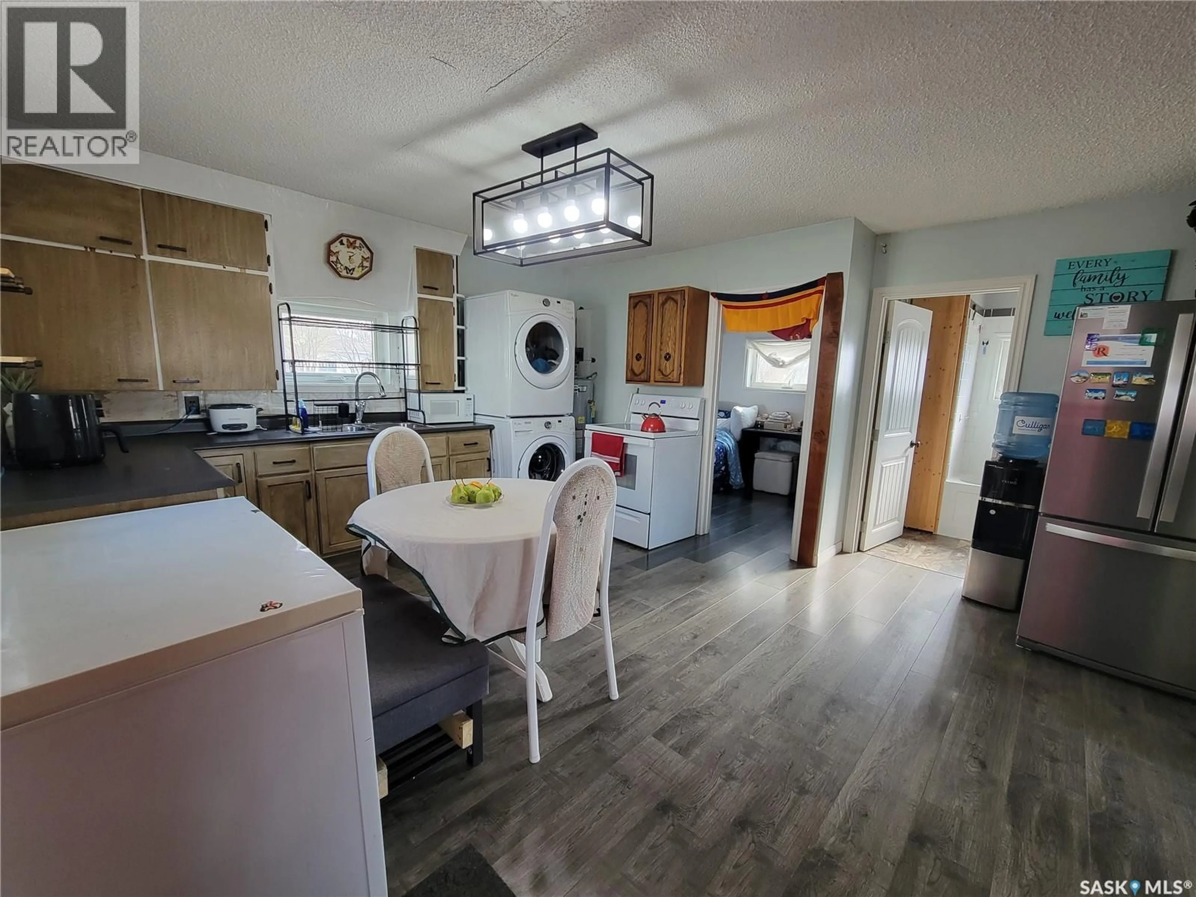 Open concept kitchen, unknown for 304 1ST AVENUE, Maidstone Saskatchewan S0M1M0
