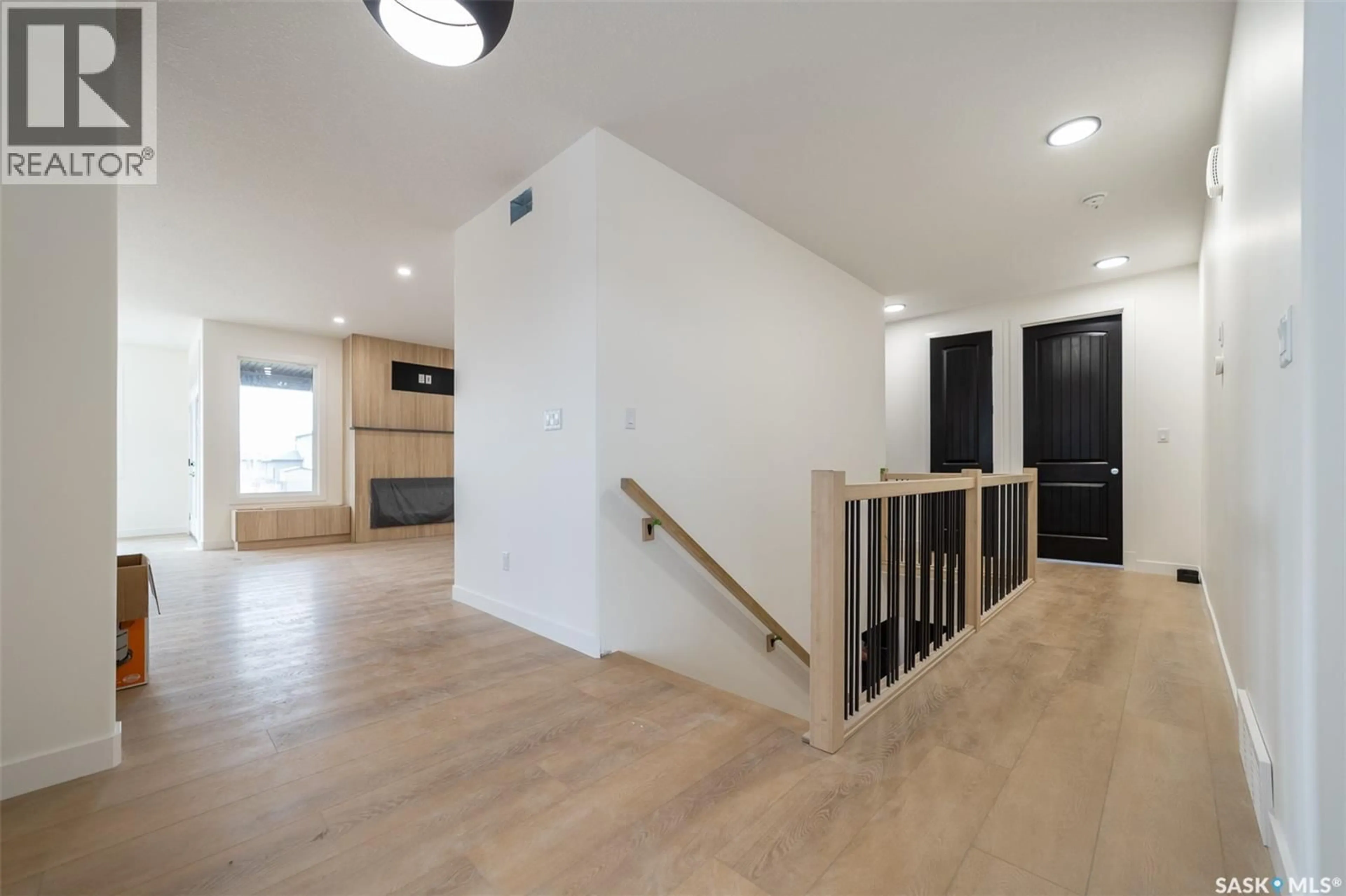 Indoor foyer for E - 74 EMERALD RIDGE, White City Saskatchewan S4L0A8