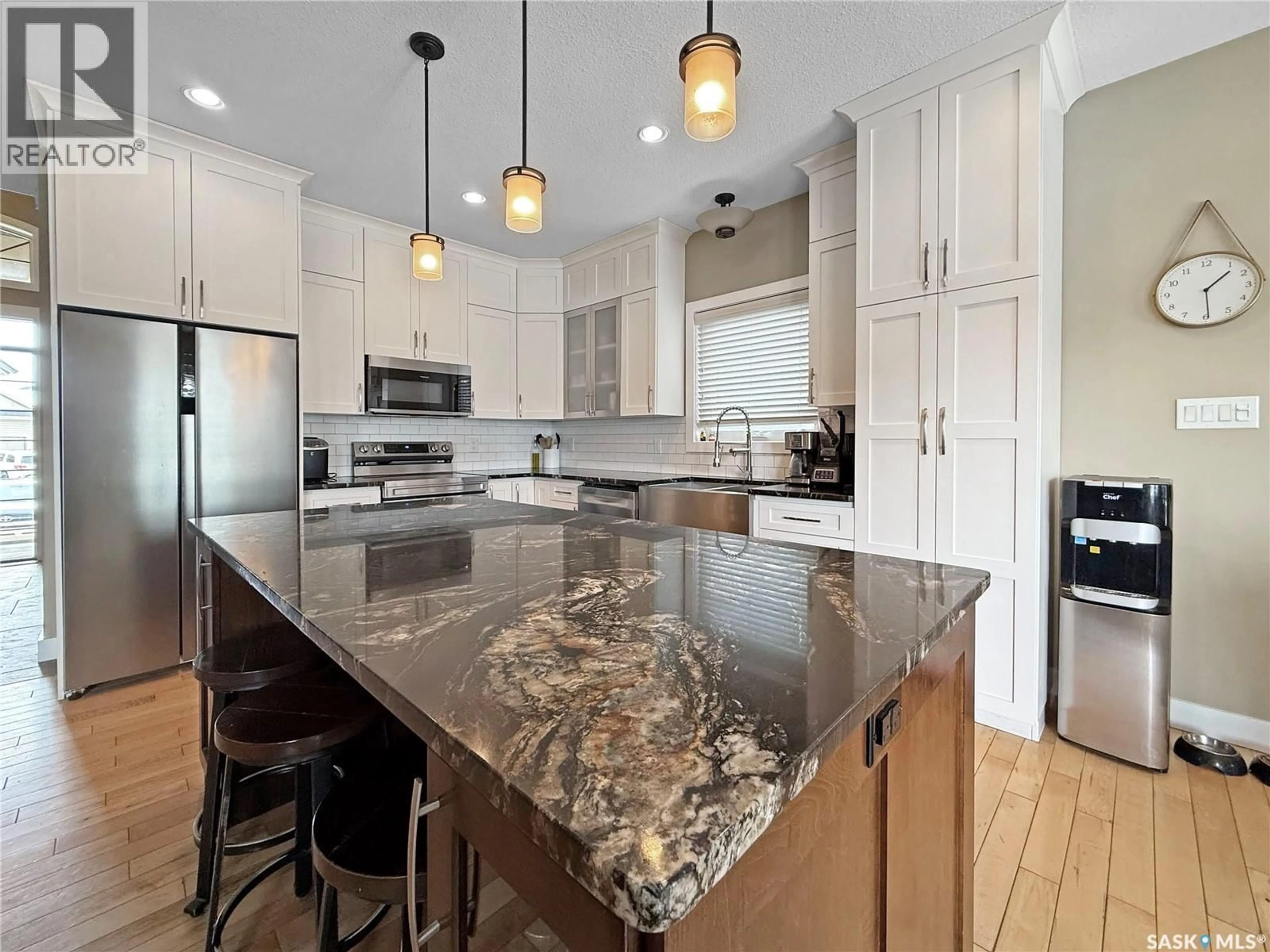 Open concept kitchen, ceramic/tile floor for 2922 LAKEVIEW DRIVE, Prince Albert Saskatchewan S6W0A4