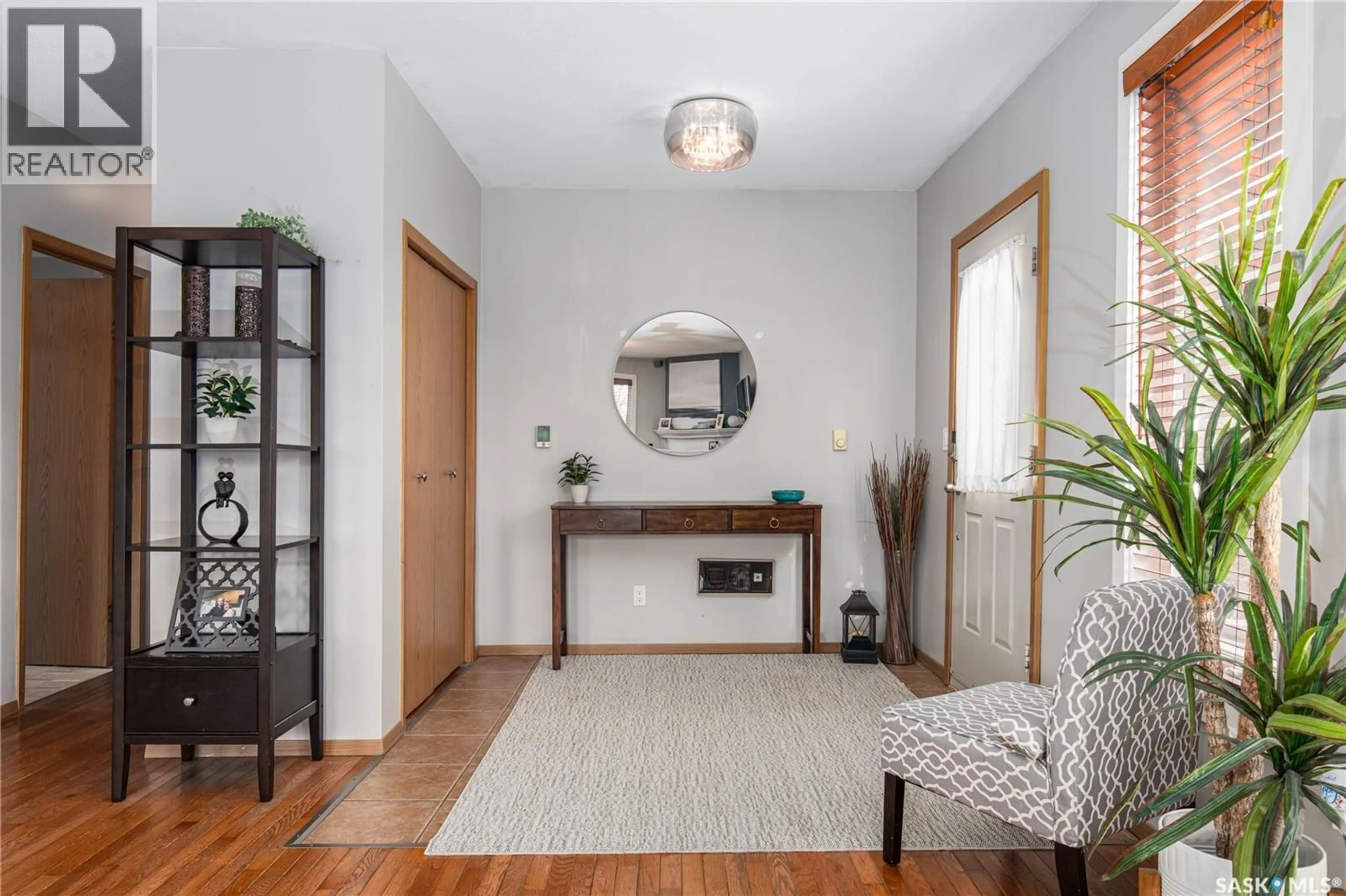 Indoor entryway for 25 ALICE CRESCENT, North Grove Saskatchewan S0H4C0