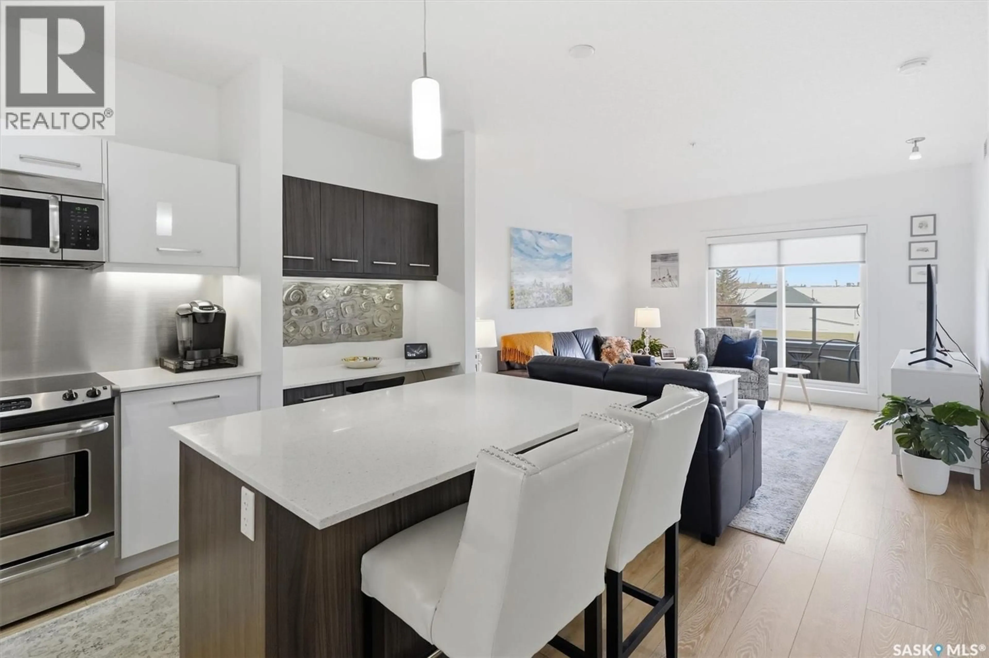 Open concept kitchen, unknown for S - 217 404 C AVENUE, Saskatoon Saskatchewan S7M5M9