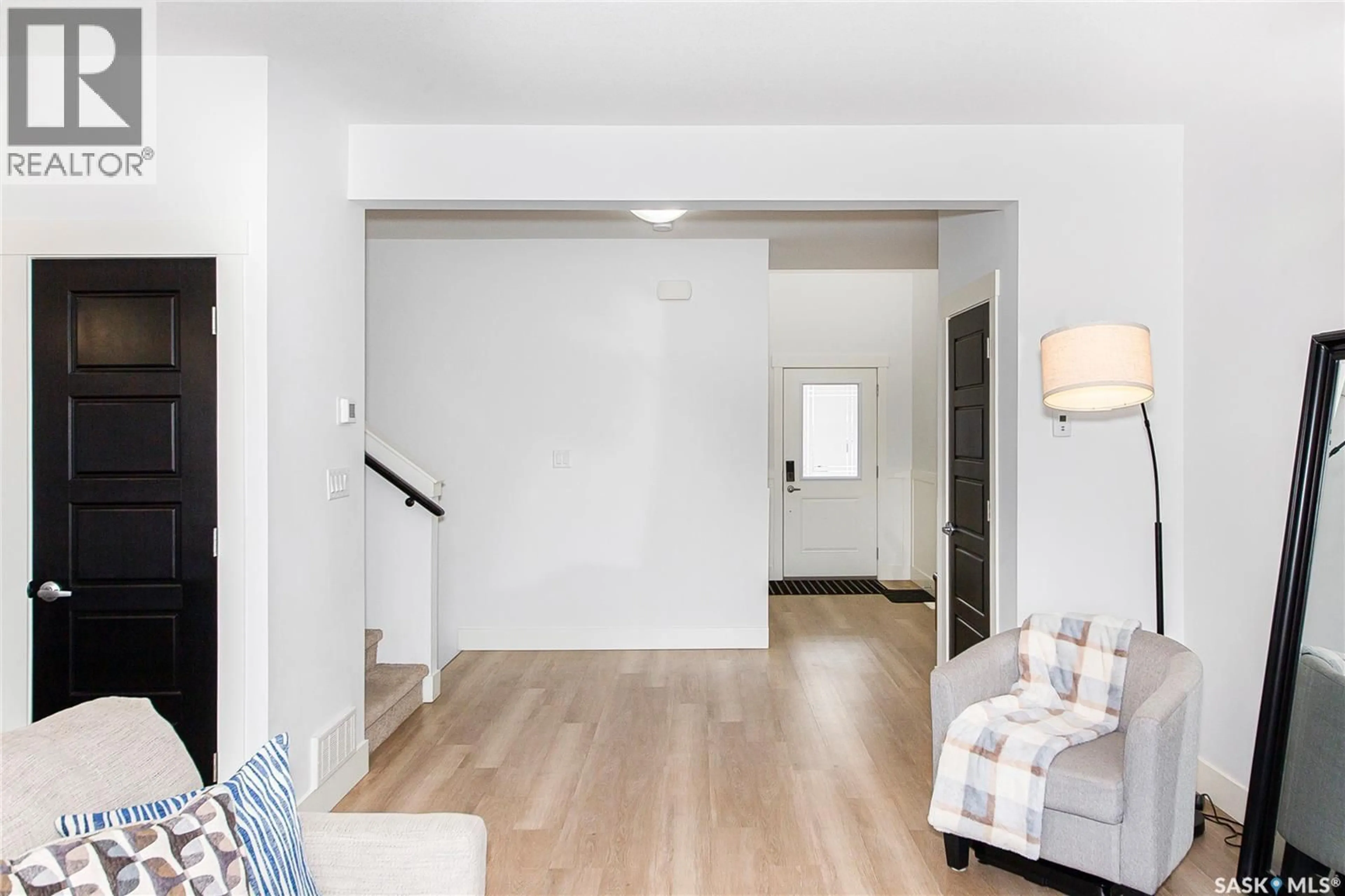 Indoor entryway for 132 3220 11TH STREET, Saskatoon Saskatchewan S7M5M4