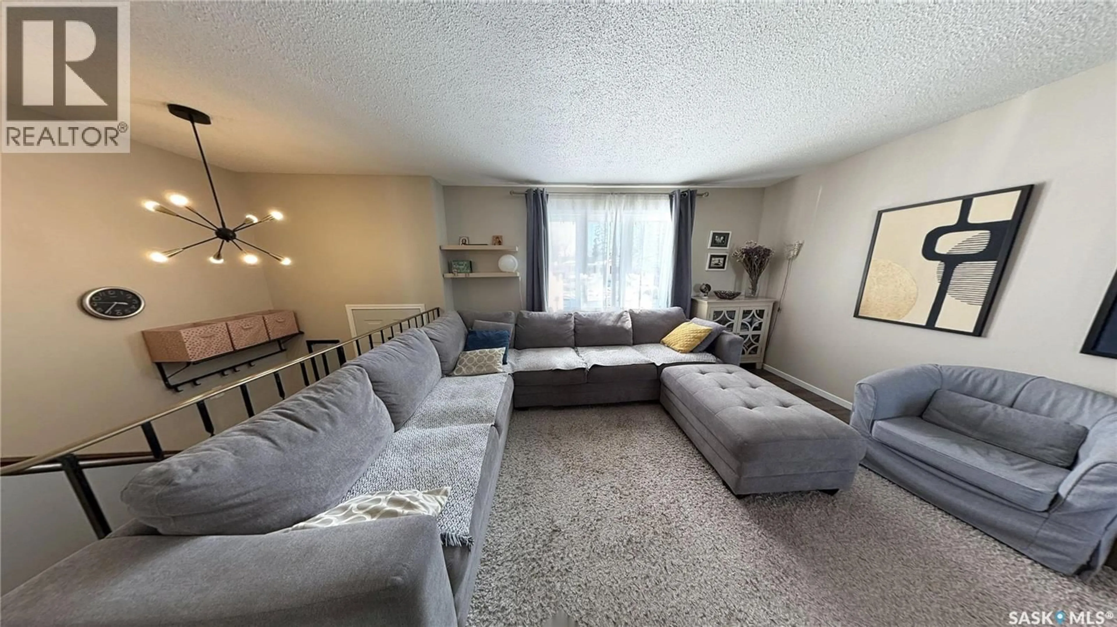 Living room with furniture, unknown for 366 MEIGHEN CRESCENT, Saskatoon Saskatchewan S7L4W7