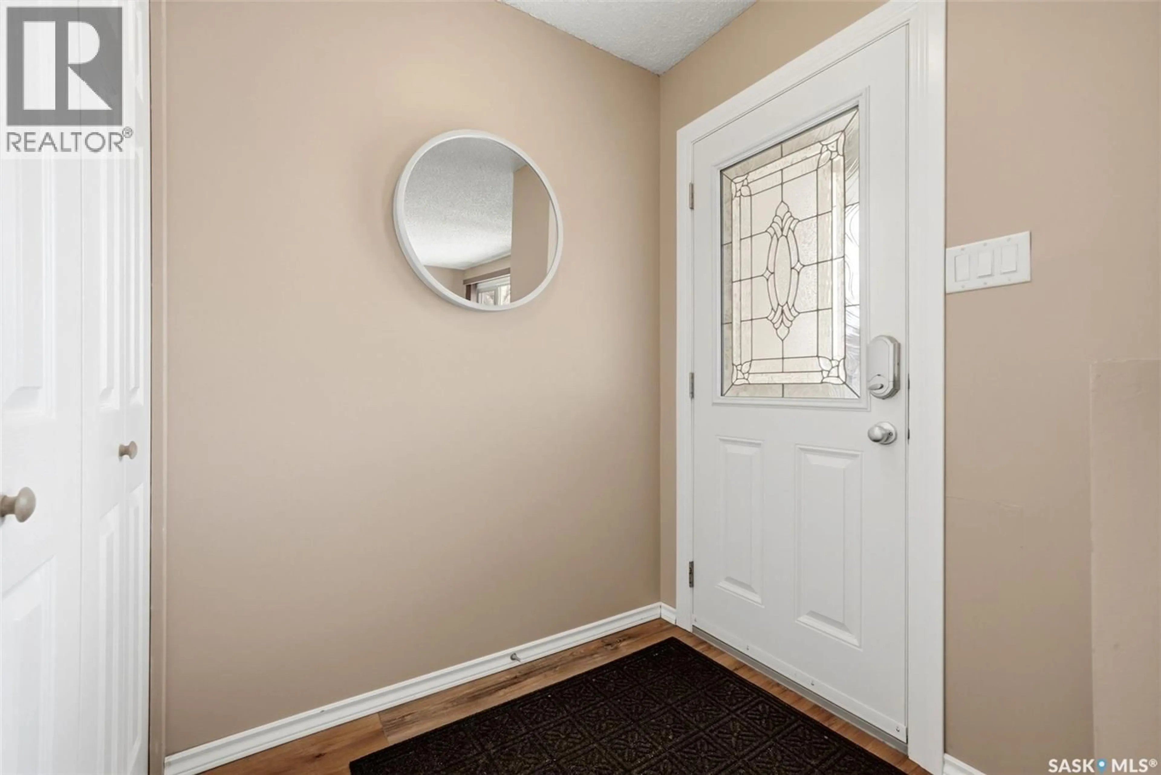 Indoor entryway for 310 MARKWELL DRIVE, Regina Saskatchewan S4X1N1