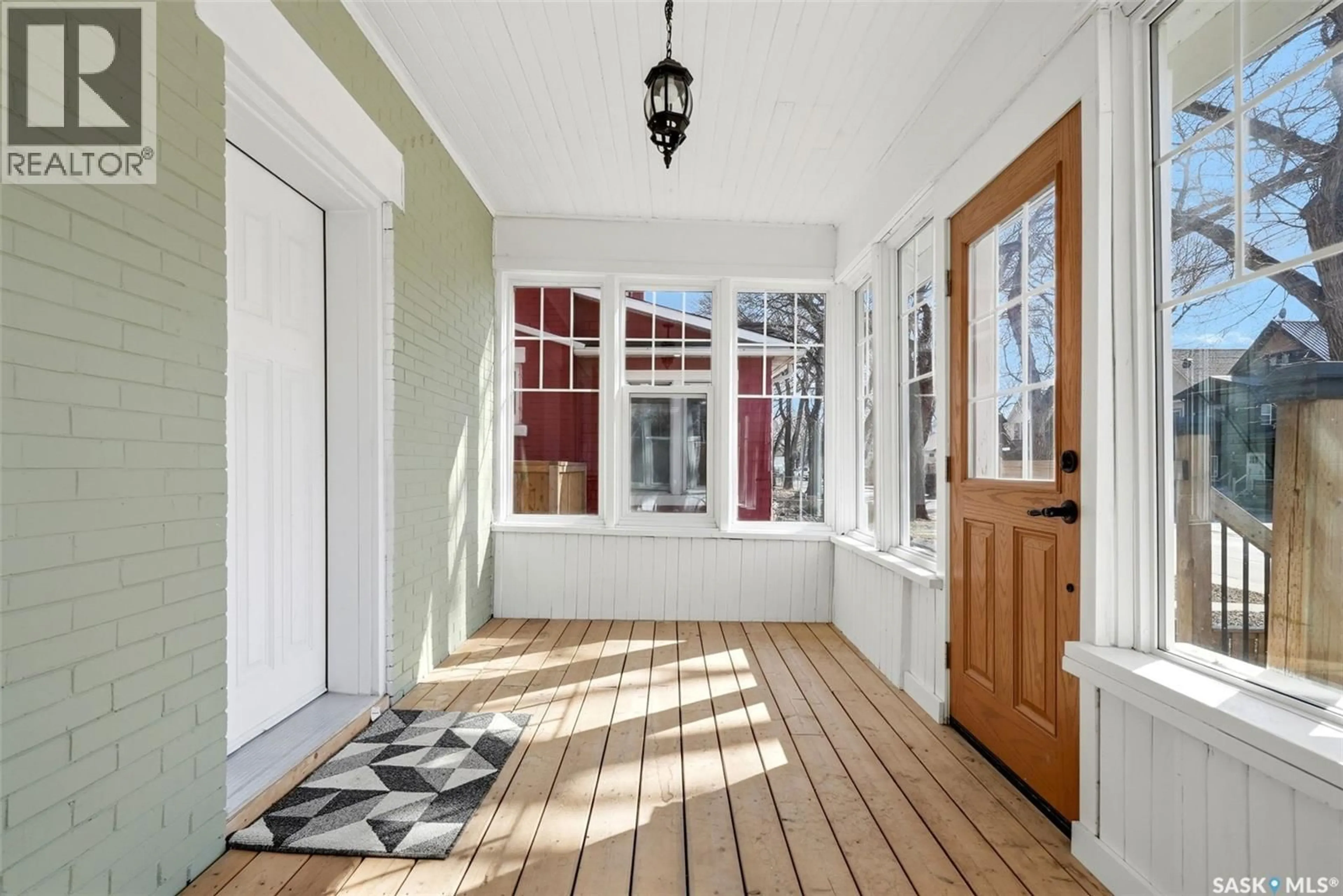 Indoor entryway for 2209 TORONTO STREET, Regina Saskatchewan S4P1N5