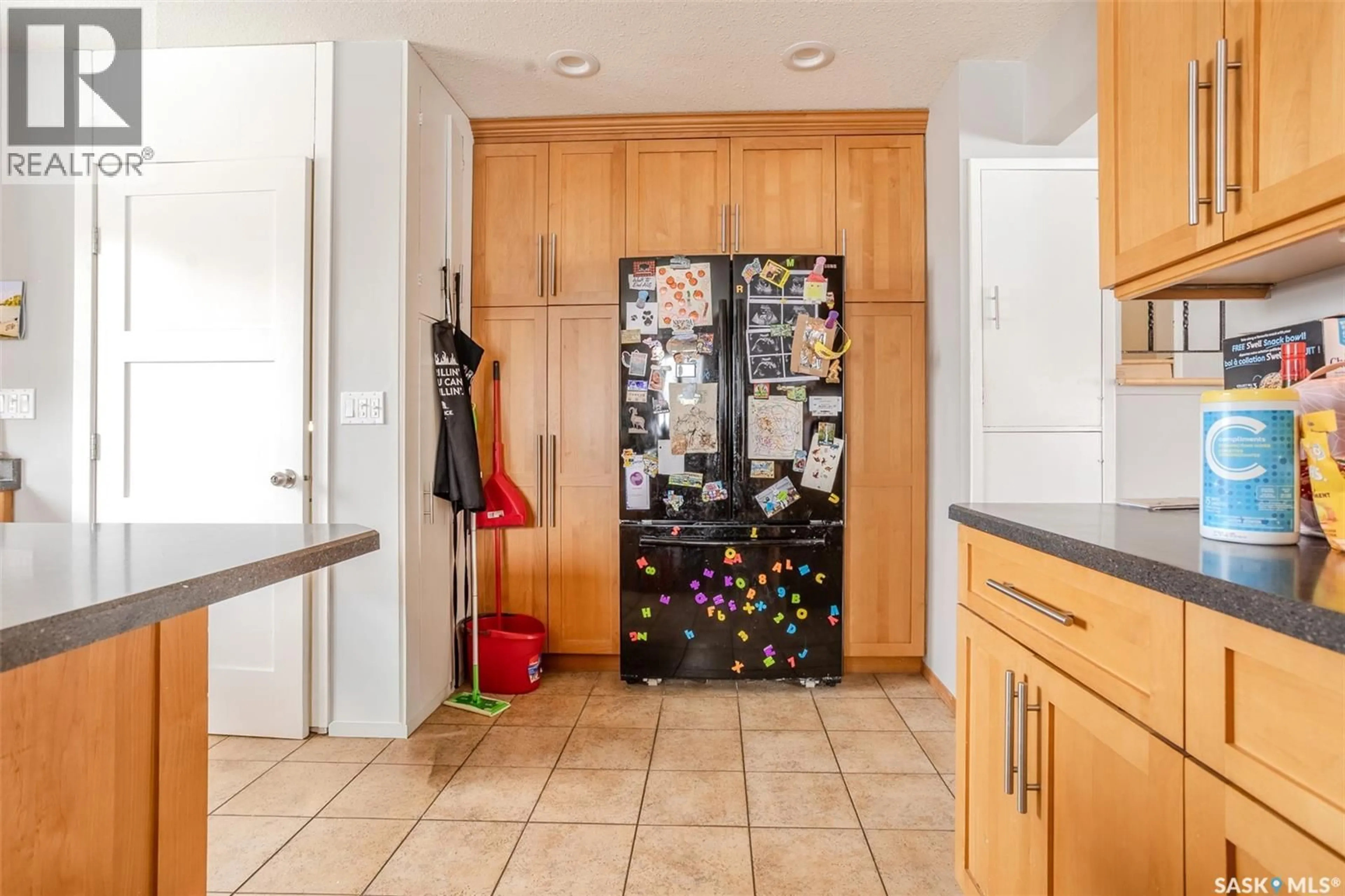 Indoor entryway for 60 CLARK CRESCENT, Saskatoon Saskatchewan S7H3L9