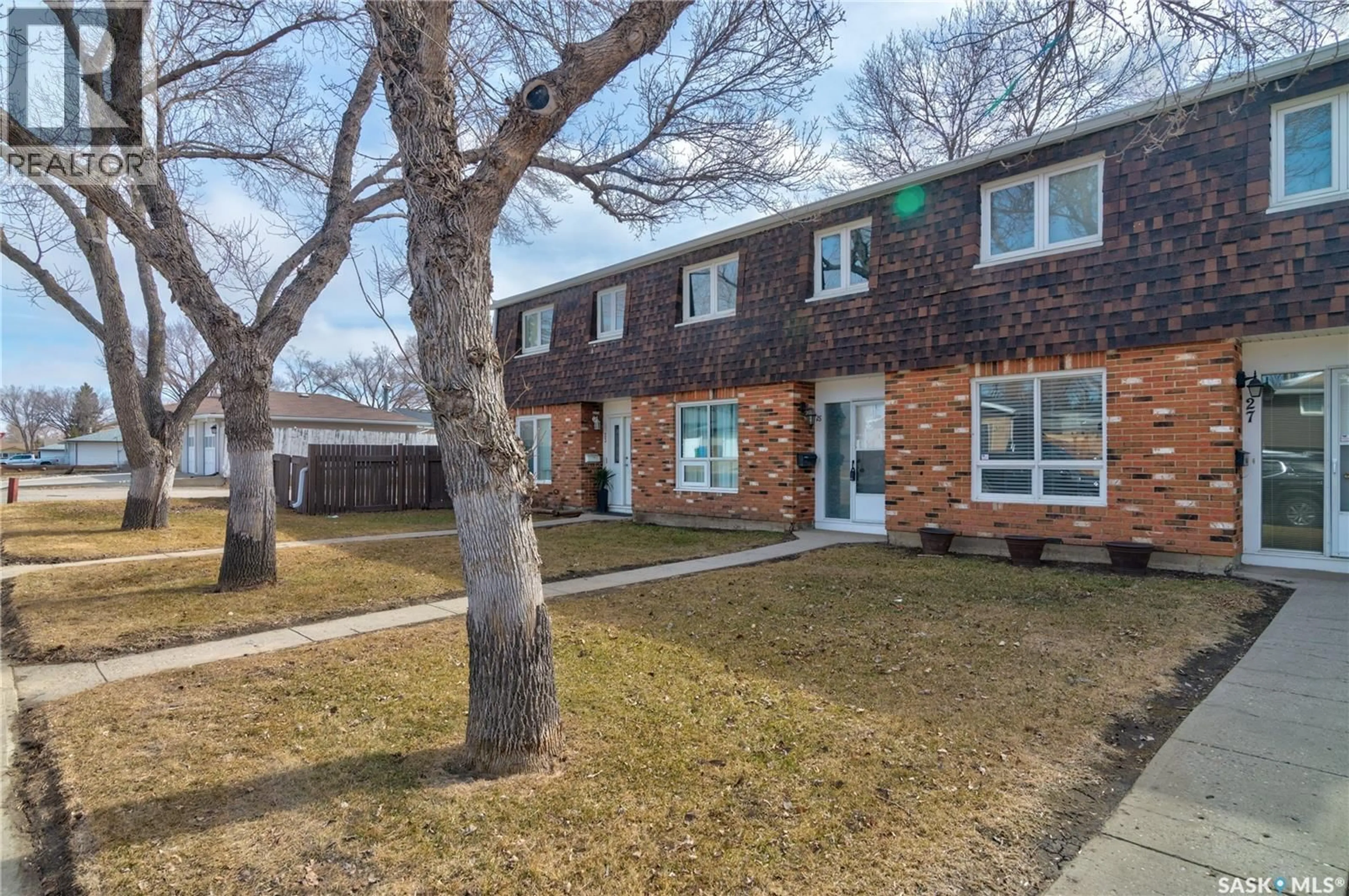 Home with brick exterior material, street for 25 SPRUCEVIEW ROAD, Regina Saskatchewan S4R0E1