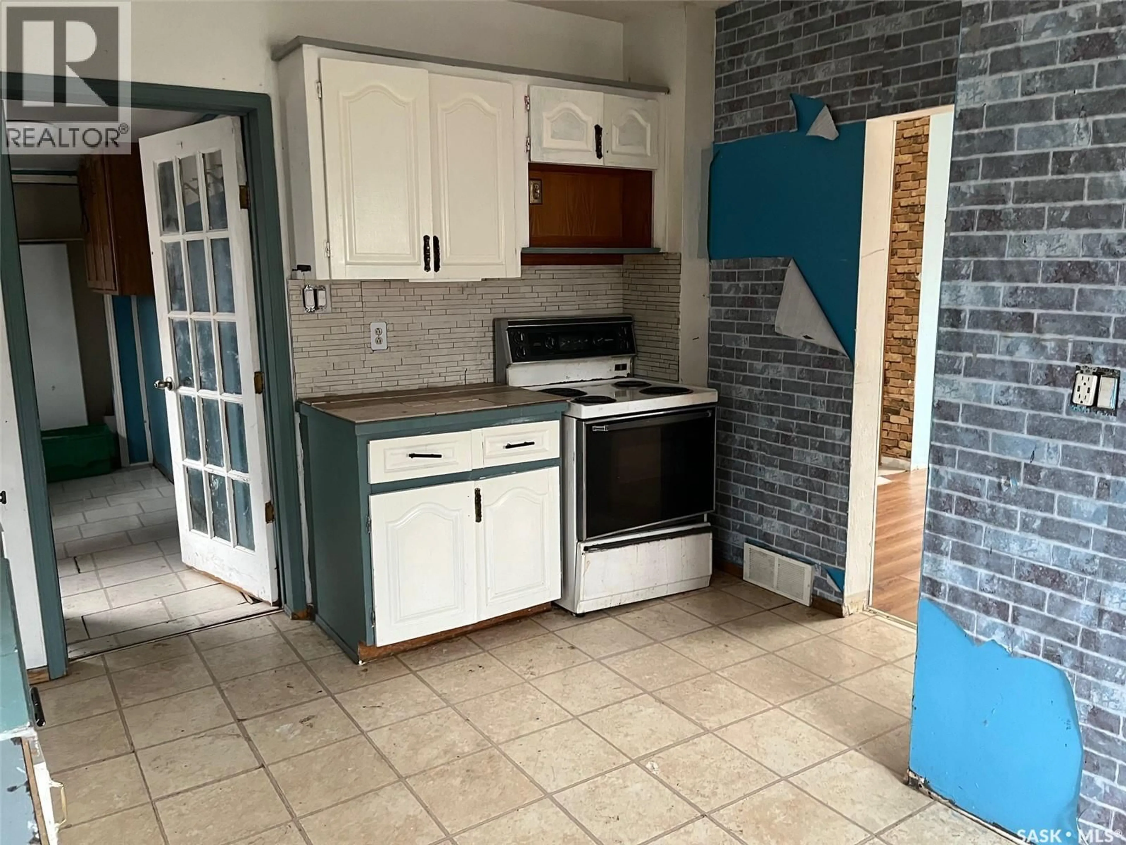 Standard kitchen, unknown for 138 1ST AVENUE, Montmartre Saskatchewan S0G3M0
