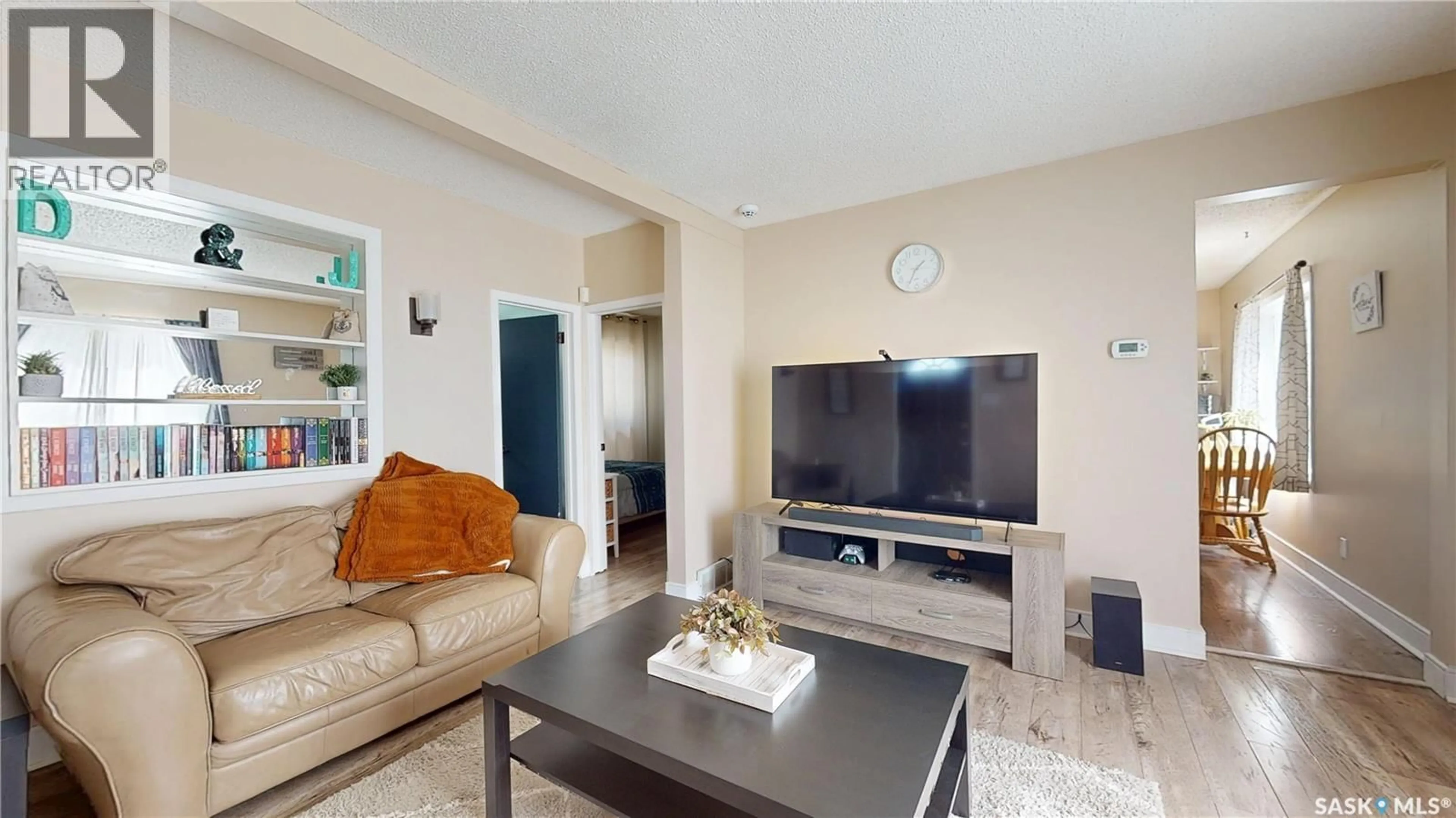 Living room with furniture, unknown for 773 ATHOL STREET, Regina Saskatchewan S4T3B4