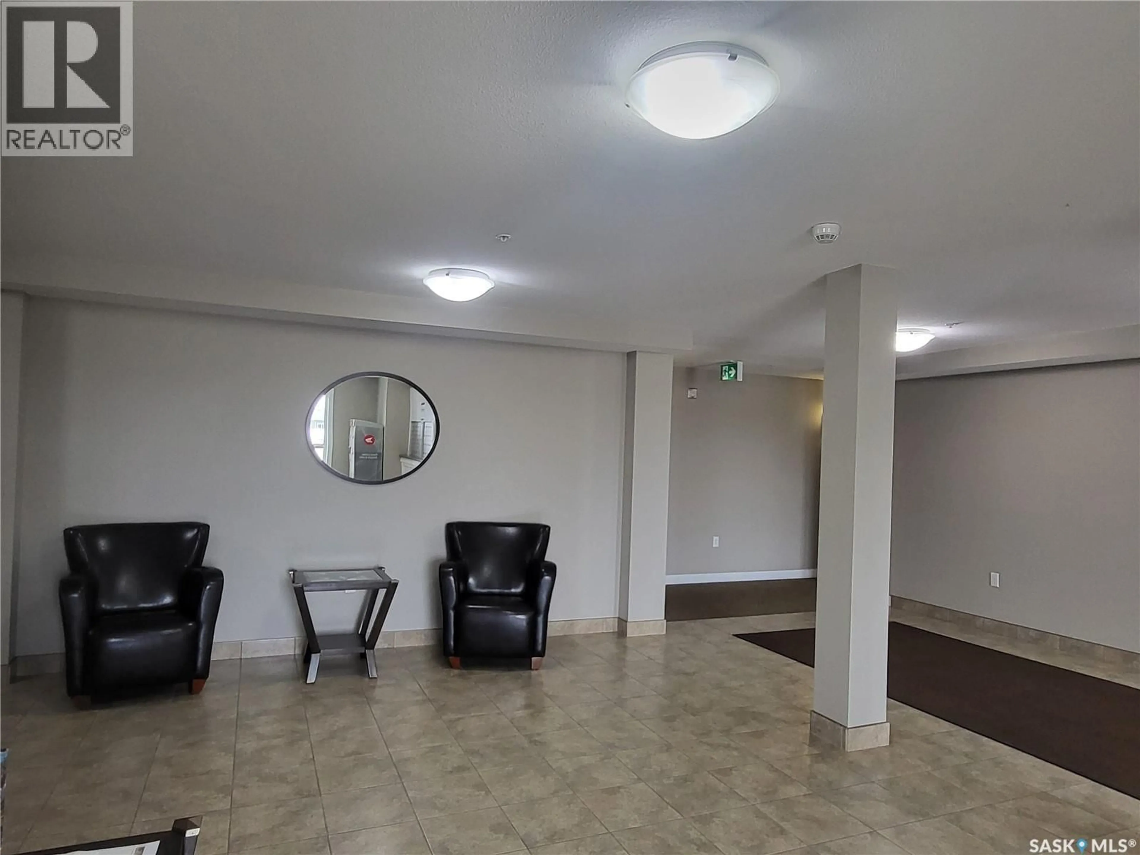 Lobby for 107 - 2141 LARTER ROAD, Estevan Saskatchewan S4A2Y5
