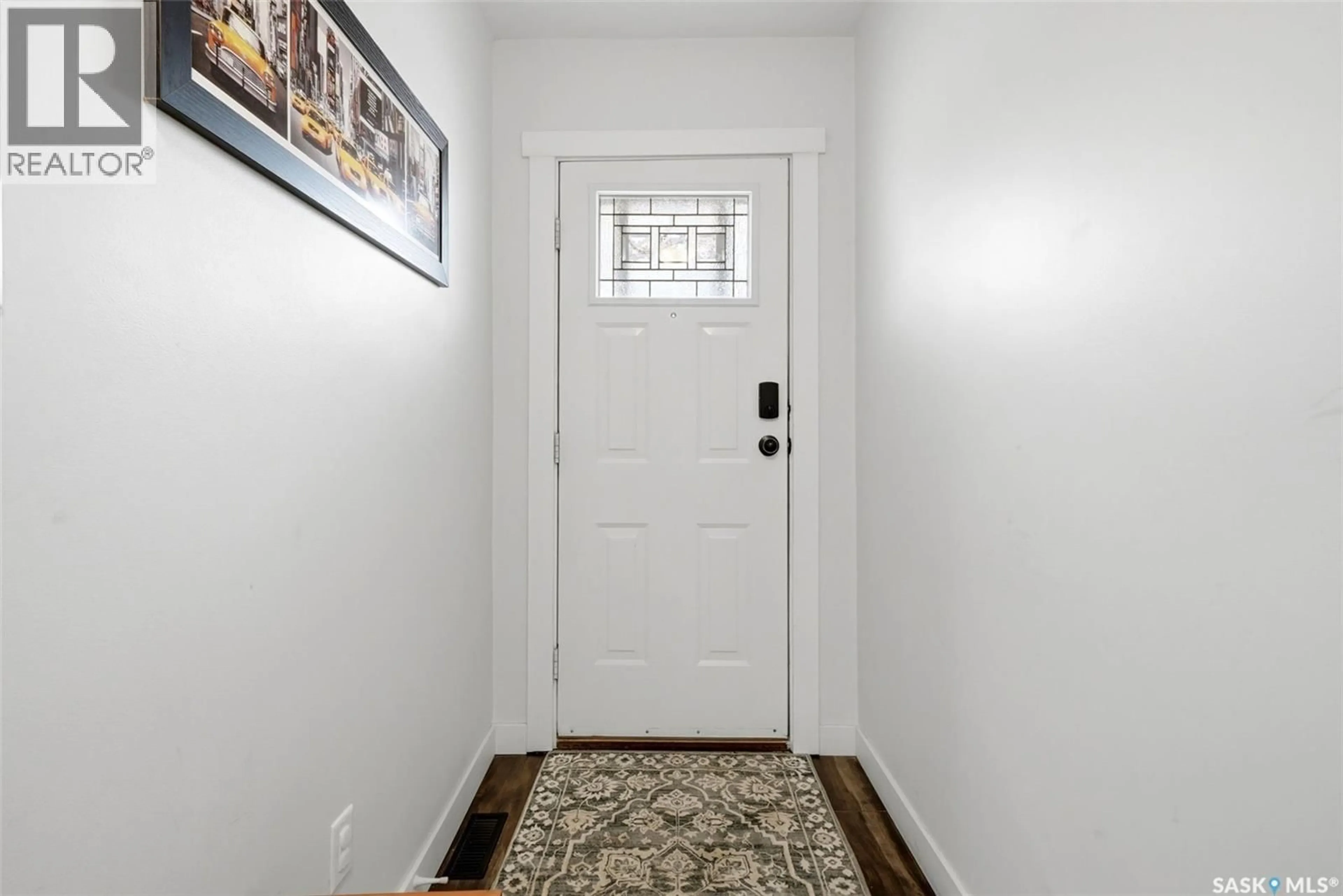 Indoor entryway for 2709 24TH AVENUE, Regina Saskatchewan S4S1J6