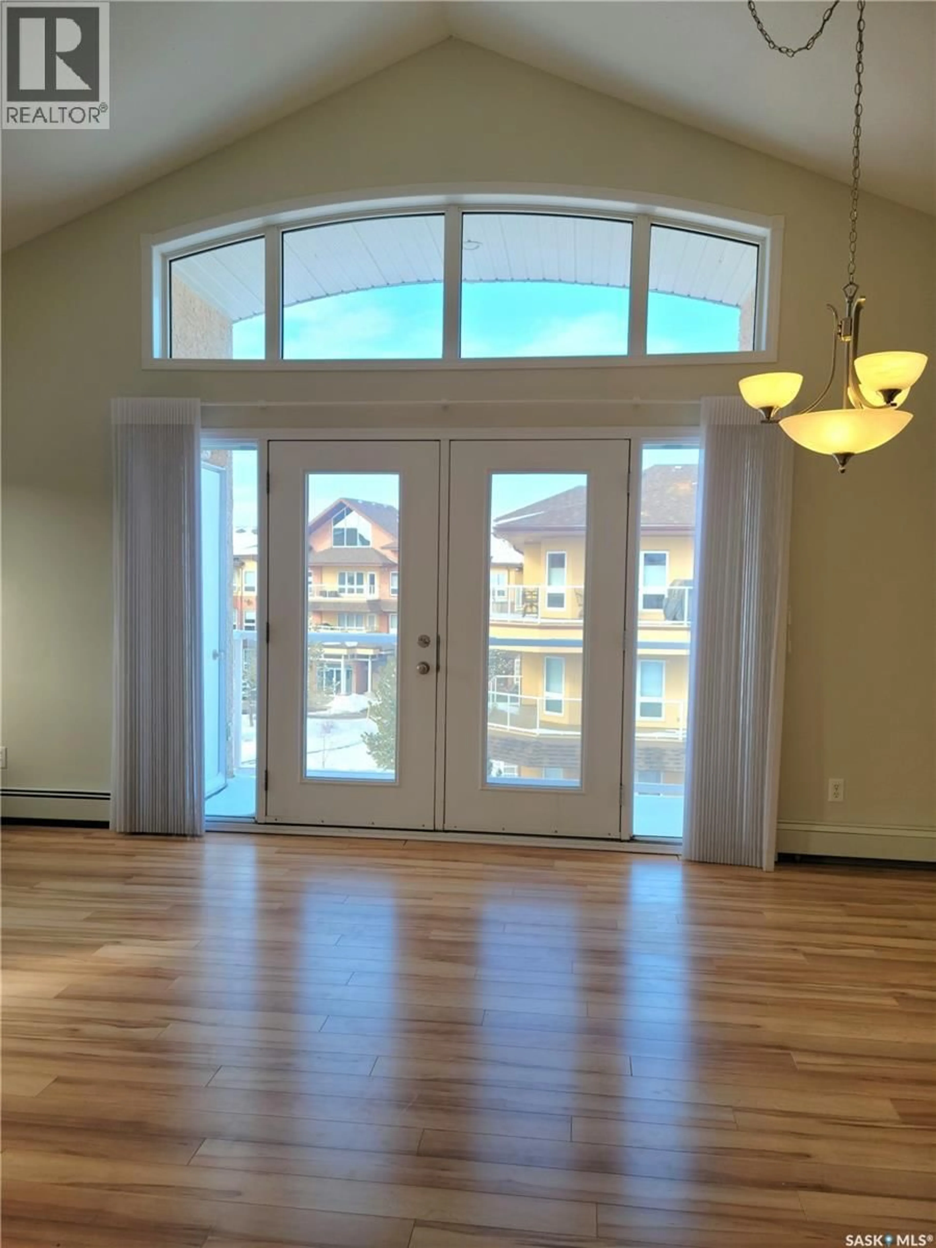 Indoor entryway for 928 - 304 HERITAGE VIEW, Saskatoon Saskatchewan S7H5R9