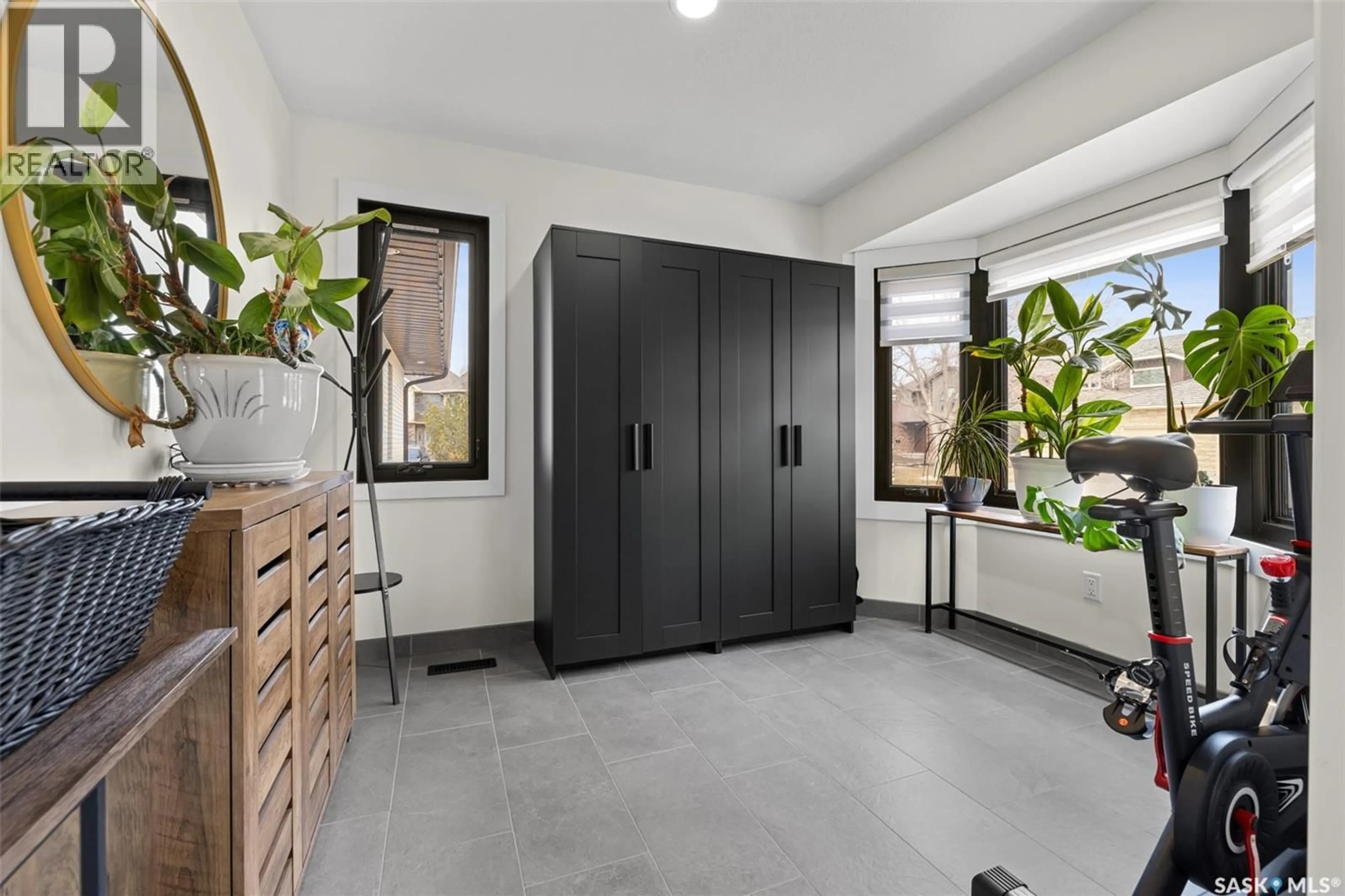 Indoor entryway for 218 ROGERS ROAD, Regina Saskatchewan S4S7C4