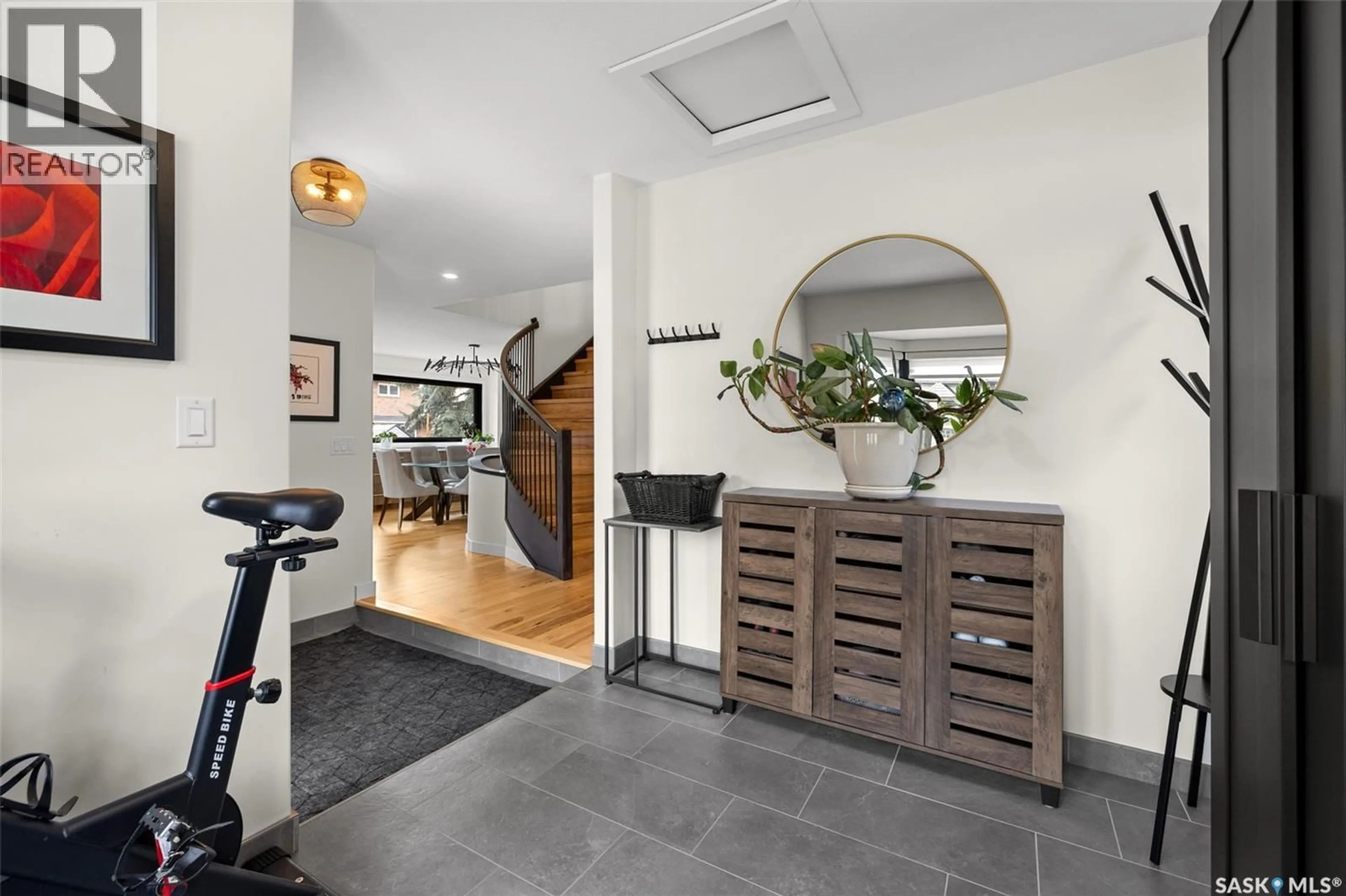 Indoor entryway for 218 ROGERS ROAD, Regina Saskatchewan S4S7C4