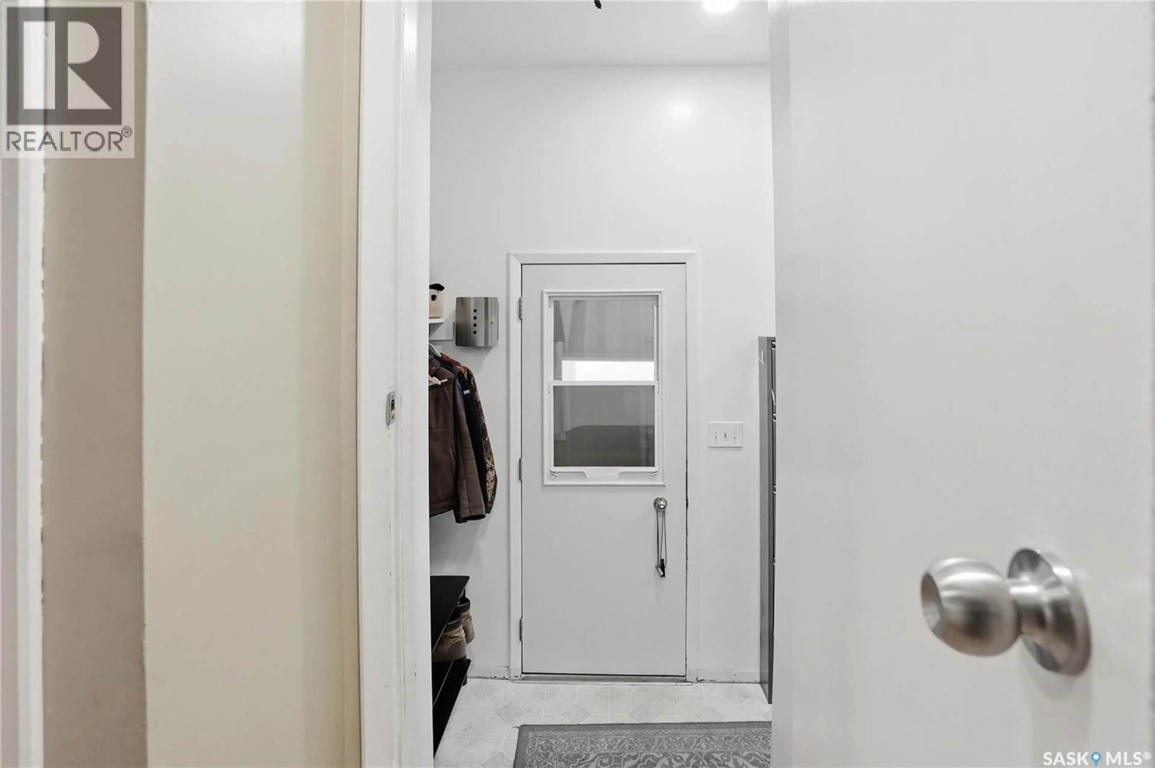 Indoor foyer for FOAM LAKE ACREAGE, Foam Lake Rm No. 276 Saskatchewan S0A1A0