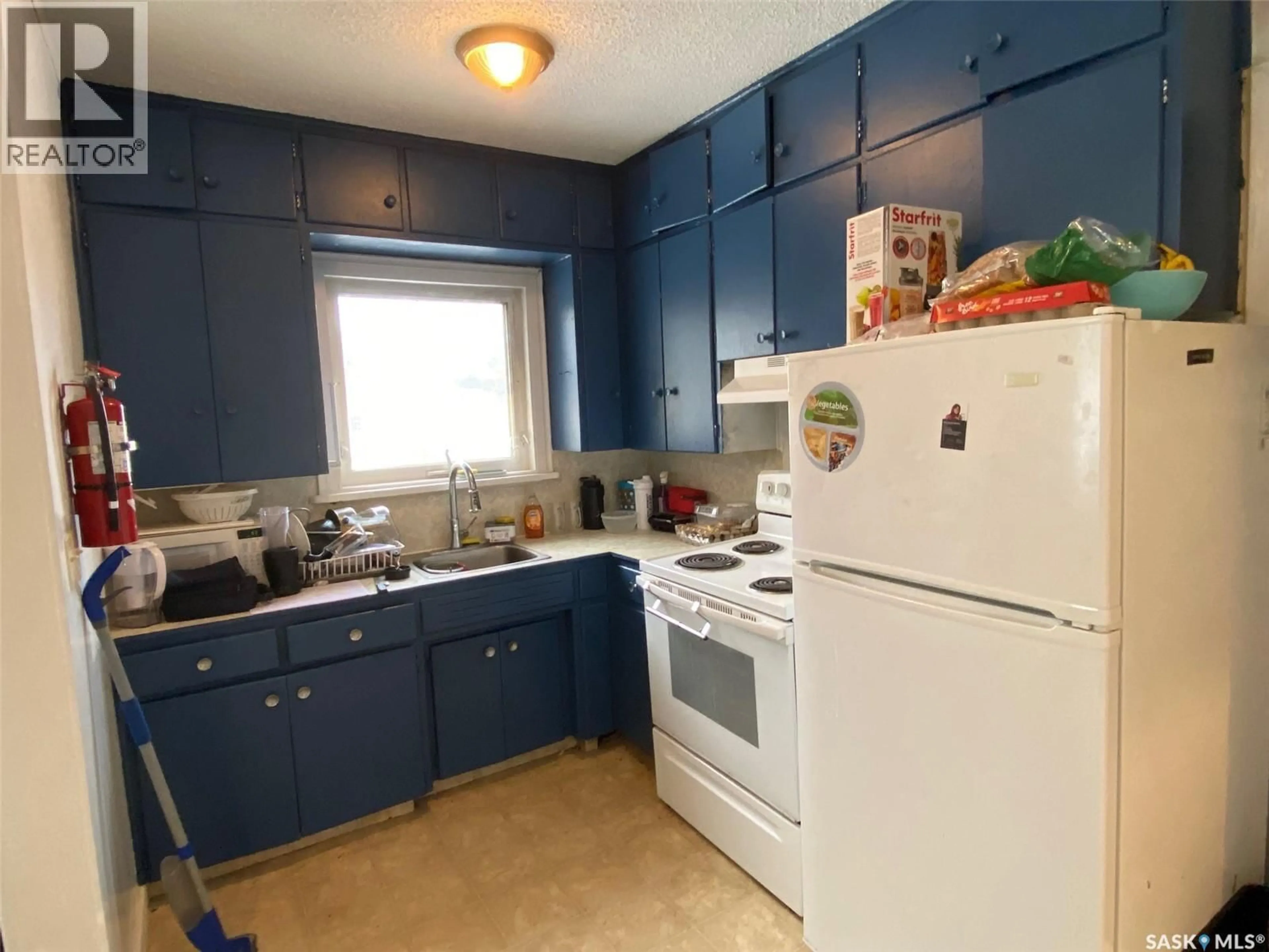 Standard kitchen, unknown for 31 IRWIN AVENUE, Yorkton Saskatchewan S3N4C6