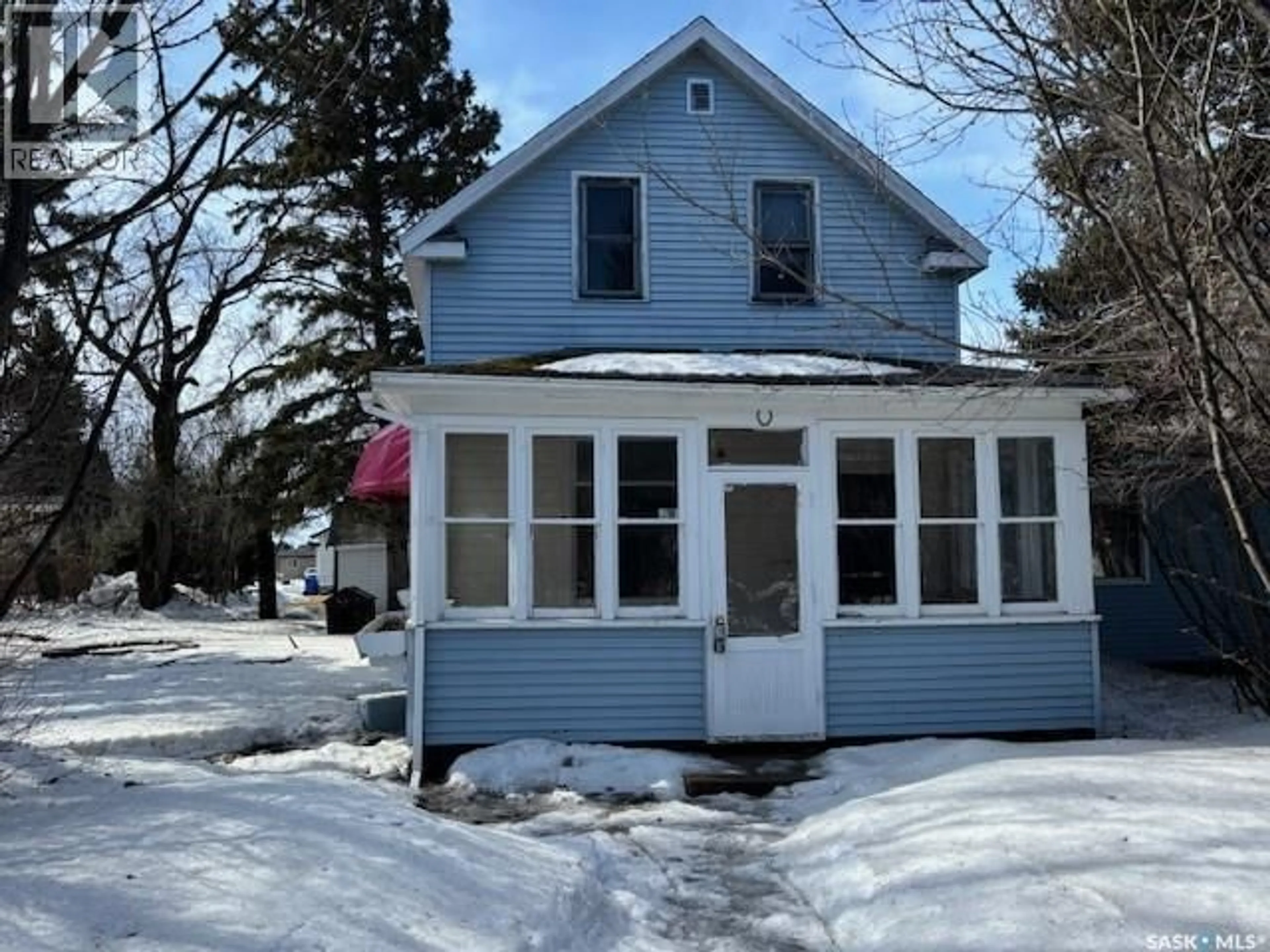 Unknown for 327 4TH AVENUE, Canora Saskatchewan S0A0L0