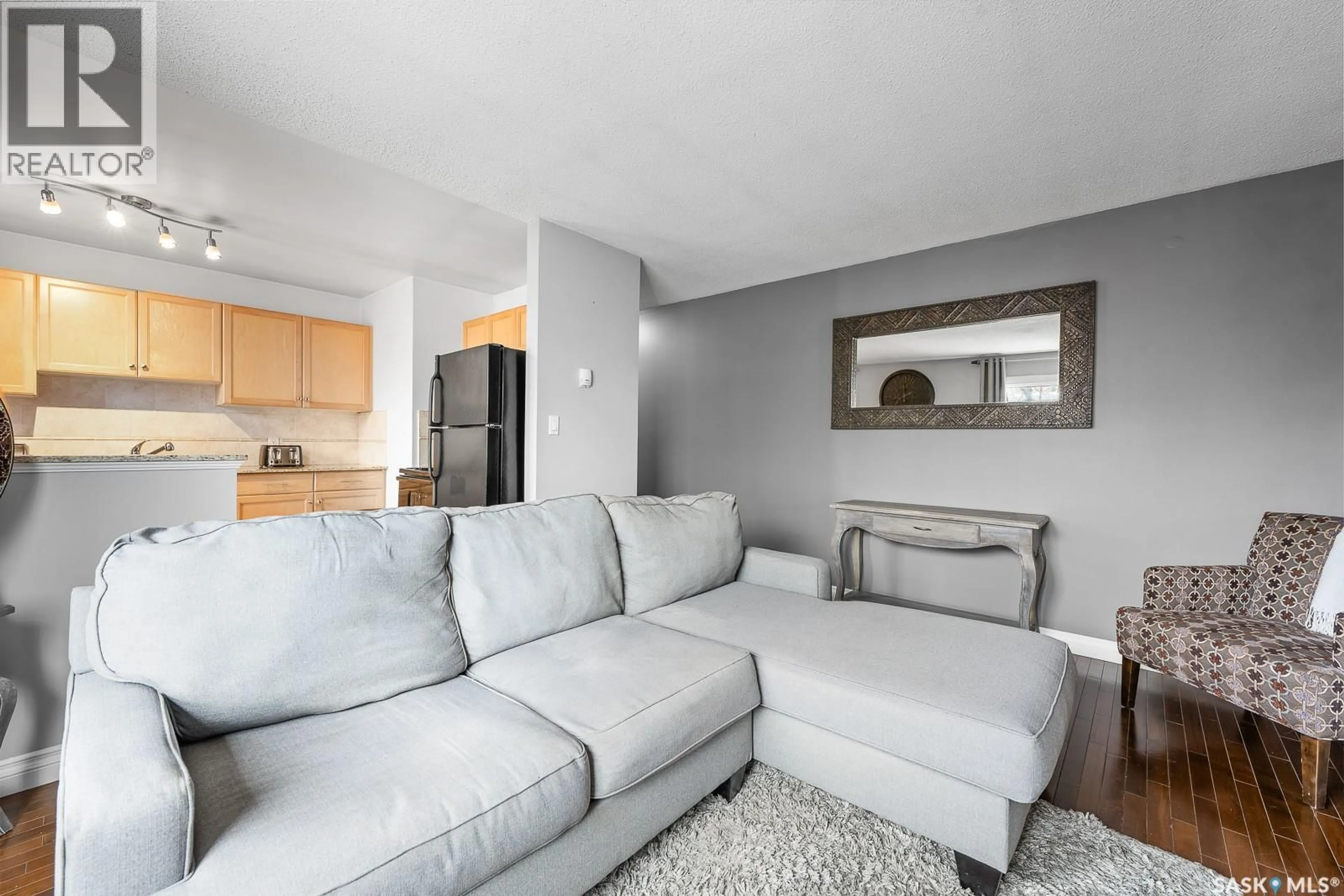 Living room with furniture, unknown for 9 2320 13TH AVENUE, Regina Saskatchewan S4V0V7