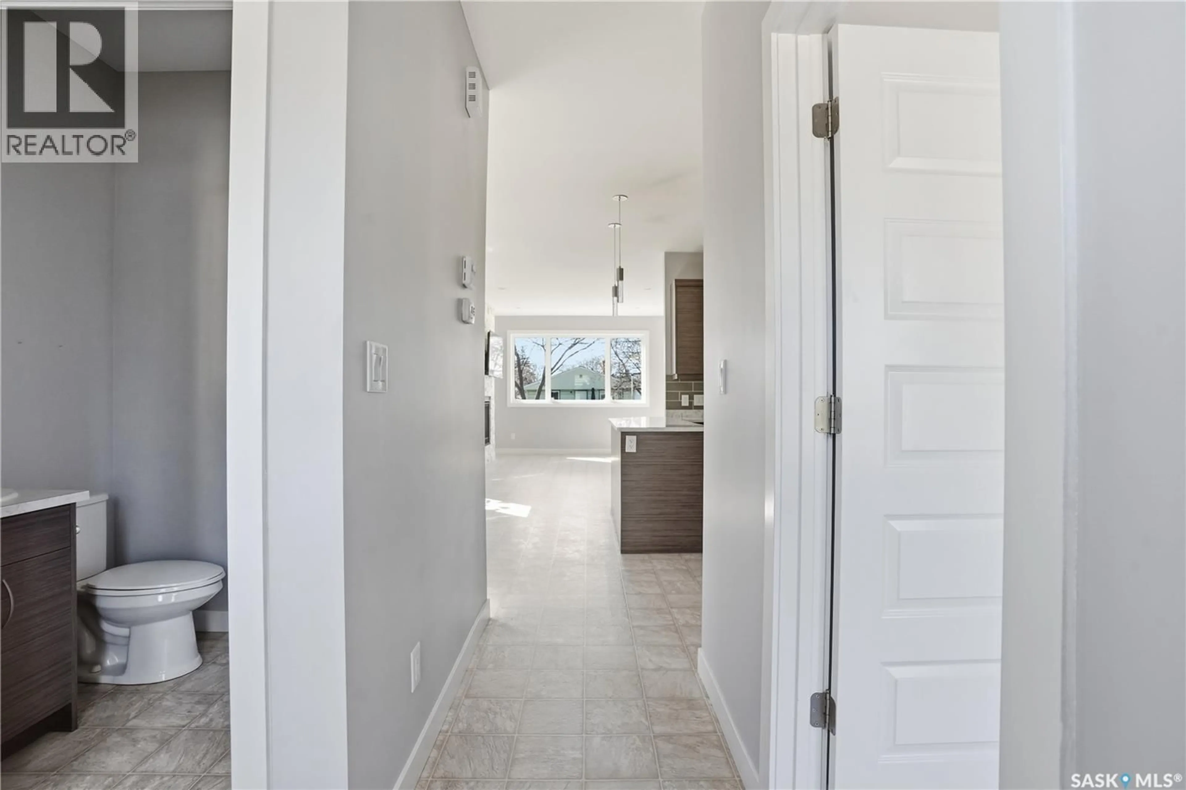 Indoor entryway for 2168 WASCANA STREET, Regina Saskatchewan S4T4J9