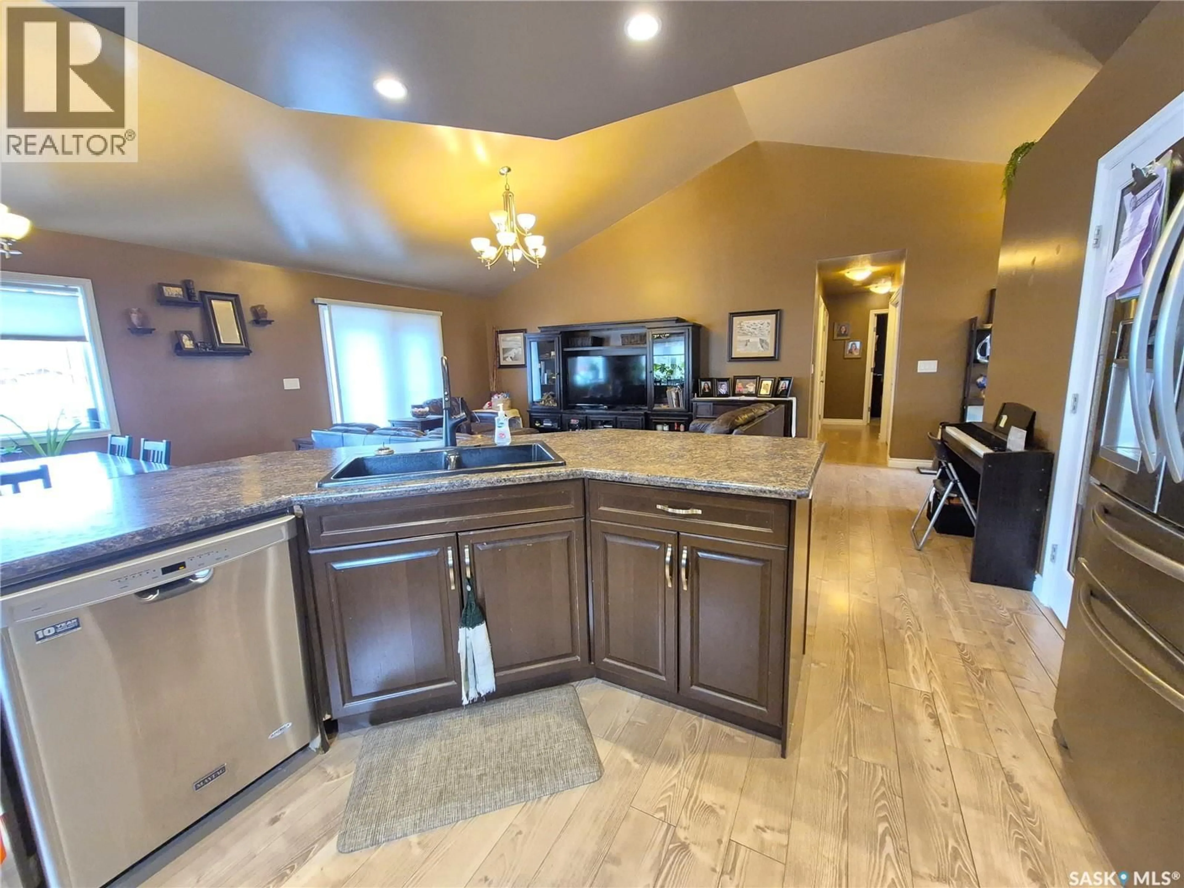 Open concept kitchen, unknown for 316 FREDERICK STREET, Ogema Saskatchewan S0C1Y0