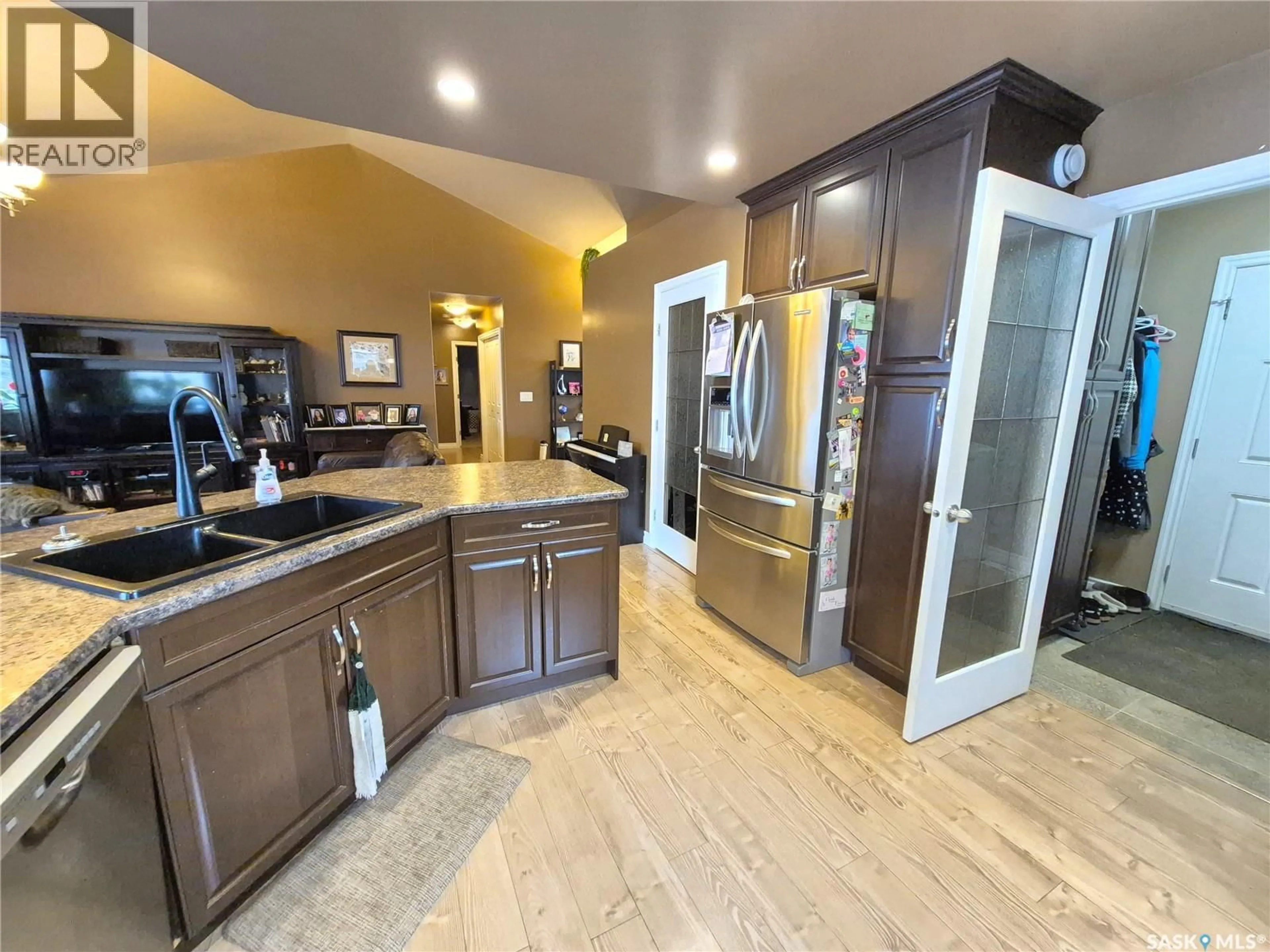Open concept kitchen, unknown for 316 FREDERICK STREET, Ogema Saskatchewan S0C1Y0