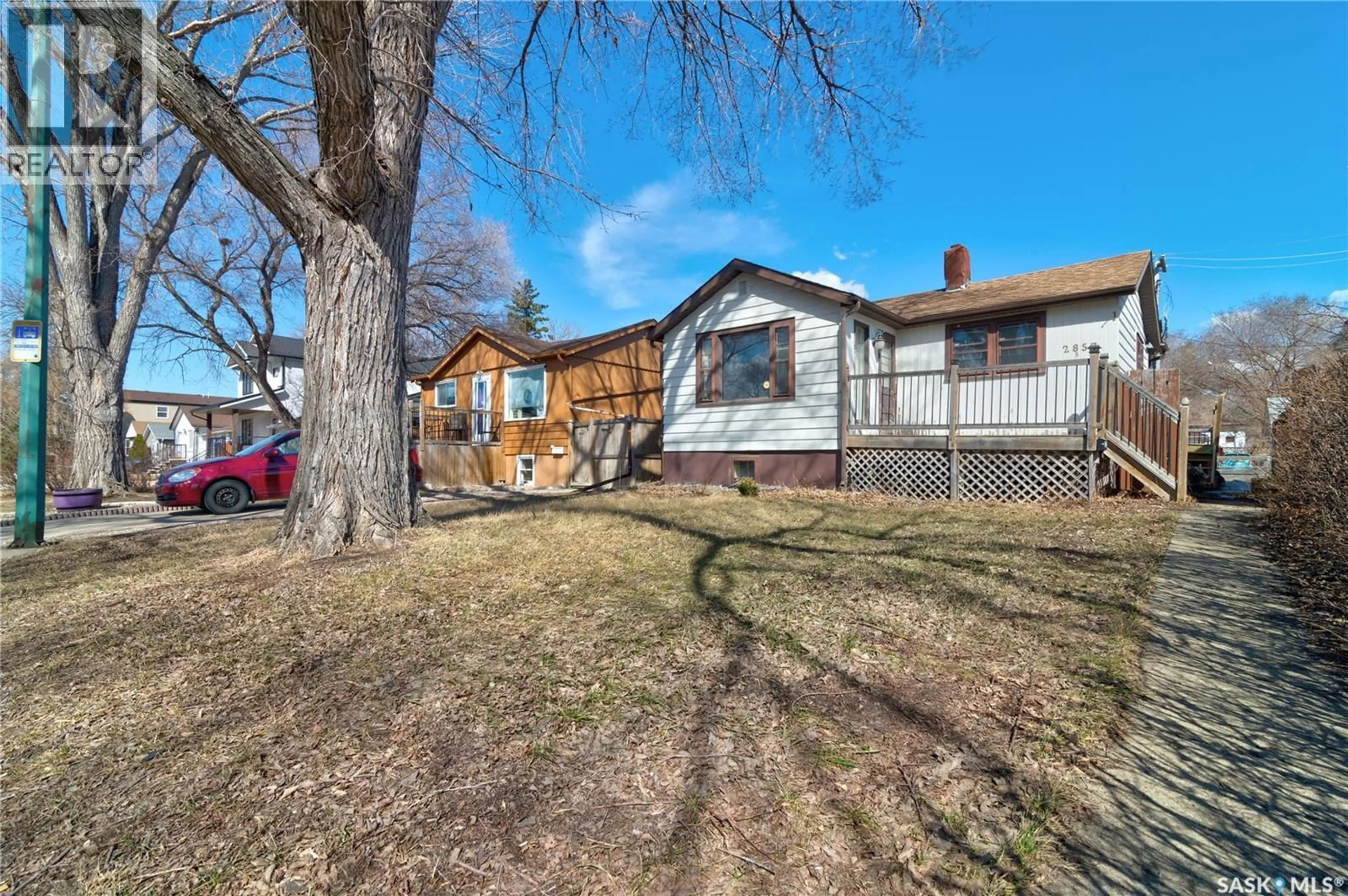 A pic from outside/outdoor area/front of a property/back of a property/a pic from drone, street for 2857 MCDONALD STREET, Regina Saskatchewan S4N3A2