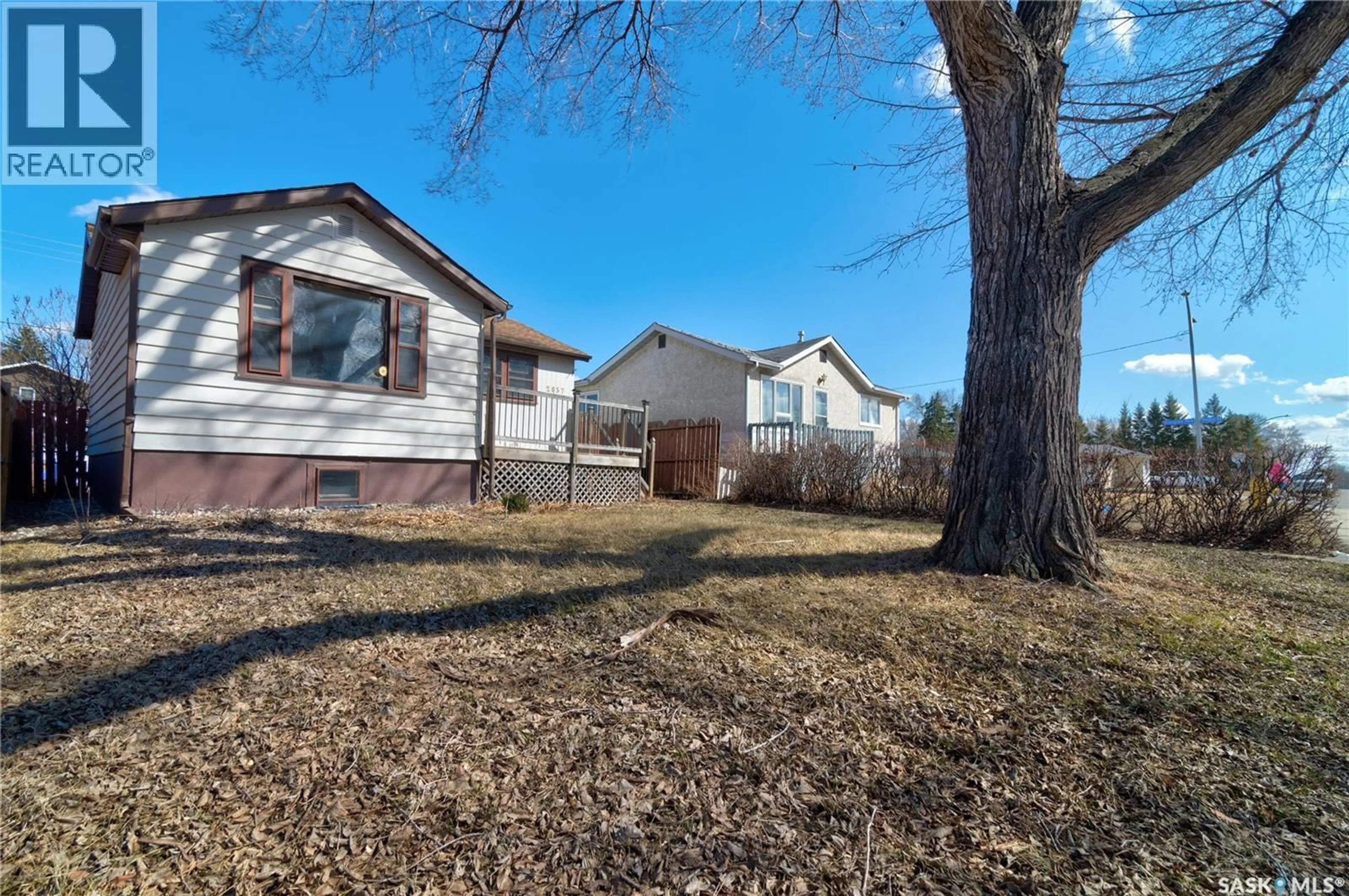 A pic from outside/outdoor area/front of a property/back of a property/a pic from drone, street for 2857 MCDONALD STREET, Regina Saskatchewan S4N3A2