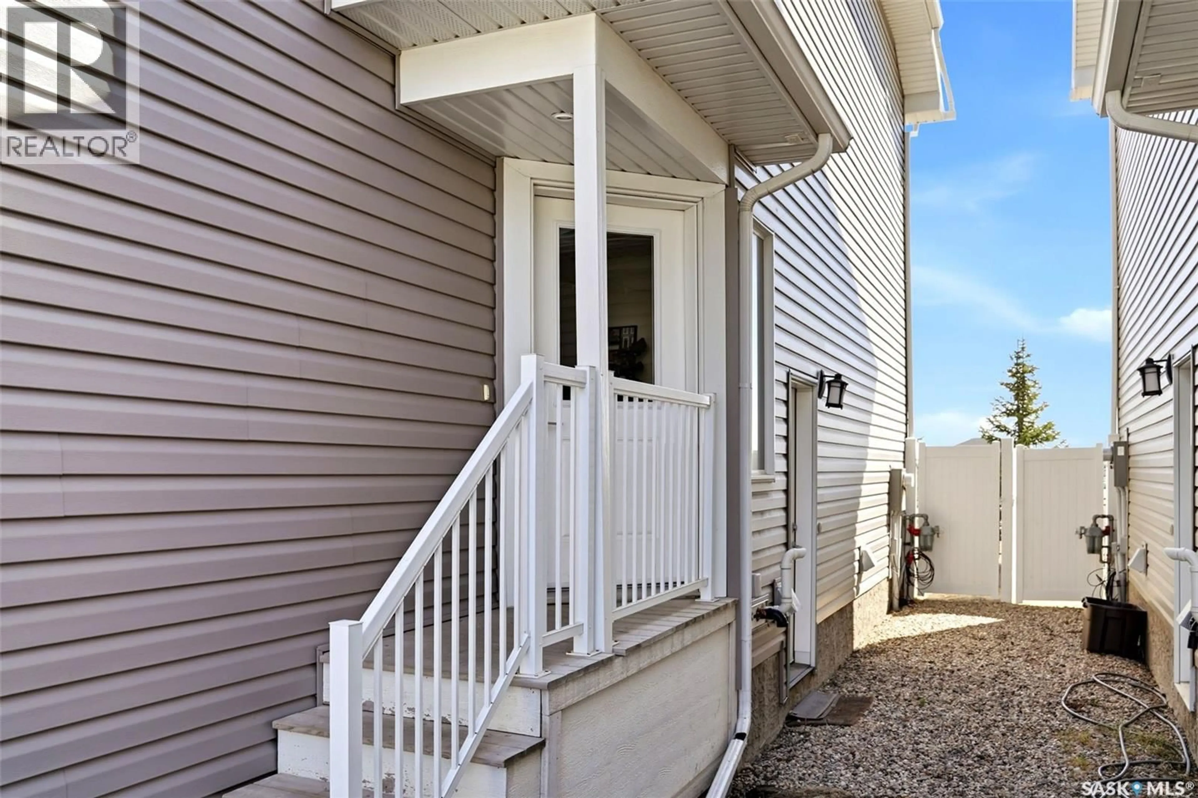 Home with vinyl exterior material, street for 3137 MAZURAK CRESCENT, Regina Saskatchewan S4X0N2
