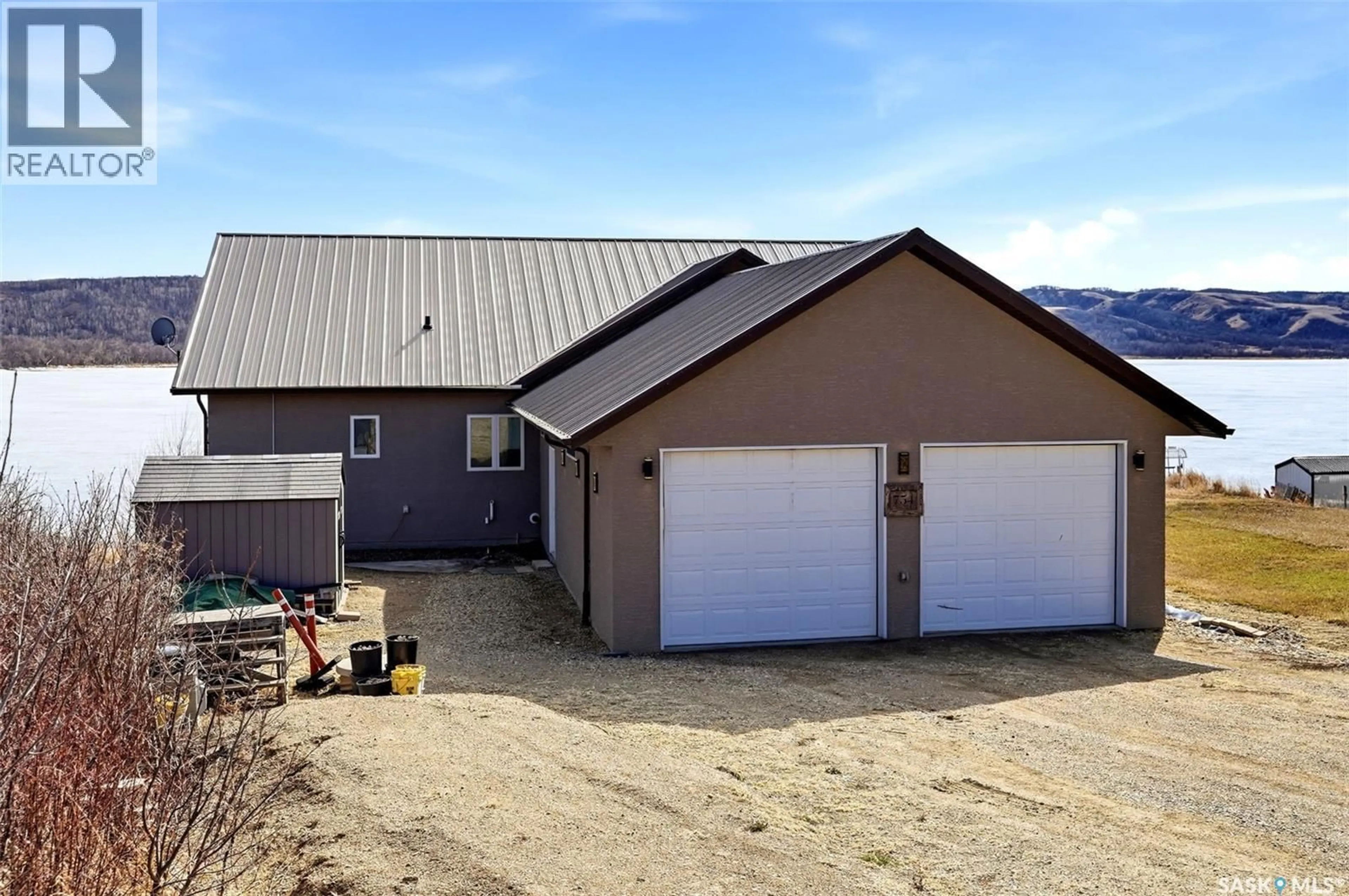 Indoor garage for 754 GROOMES VISTA ROAD, North Qu'Appelle Rm No. 187 Saskatchewan S0G1S0