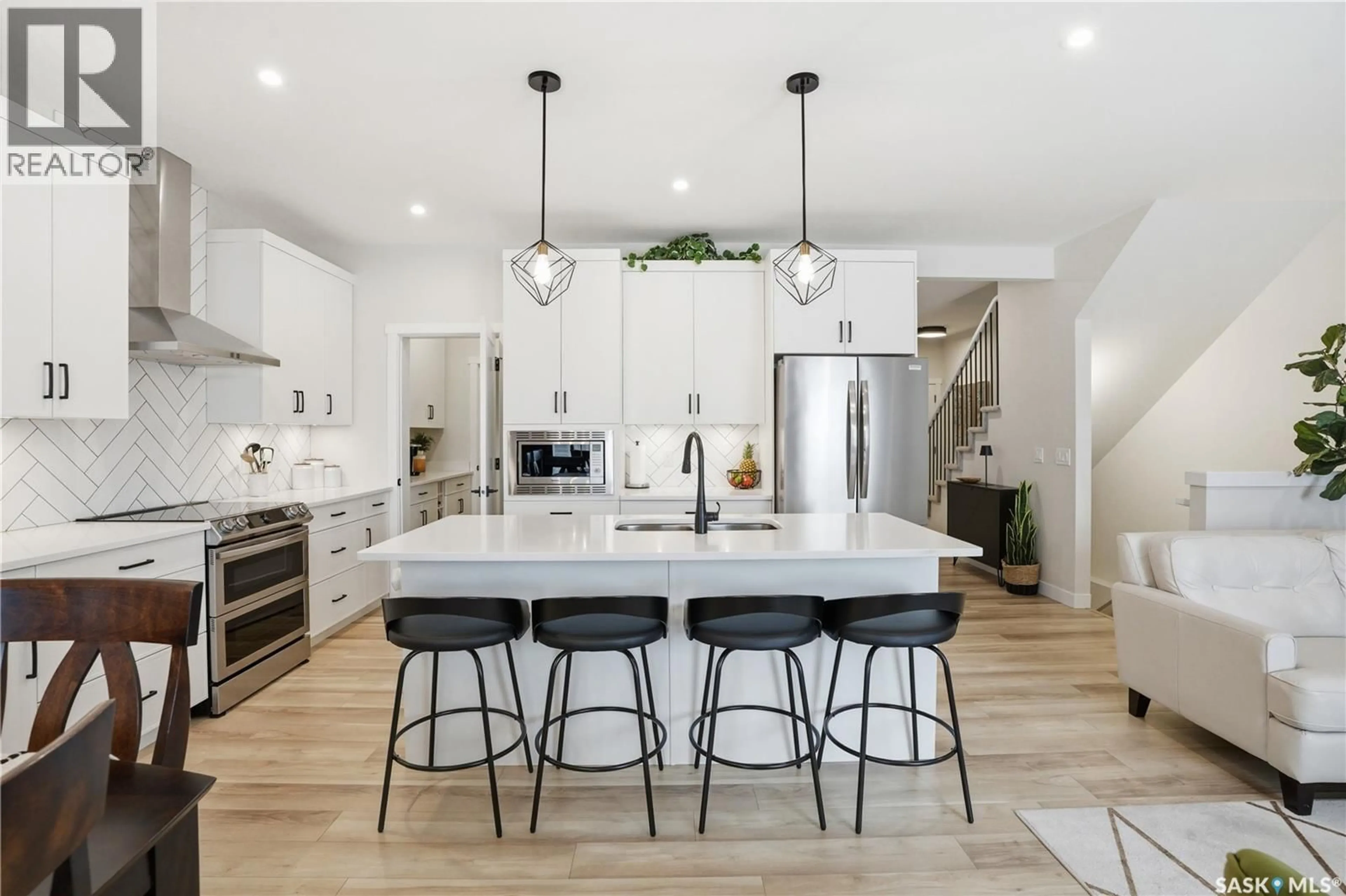 Open concept kitchen, unknown for 114 KEITH WAY, Saskatoon Saskatchewan S7V0X7