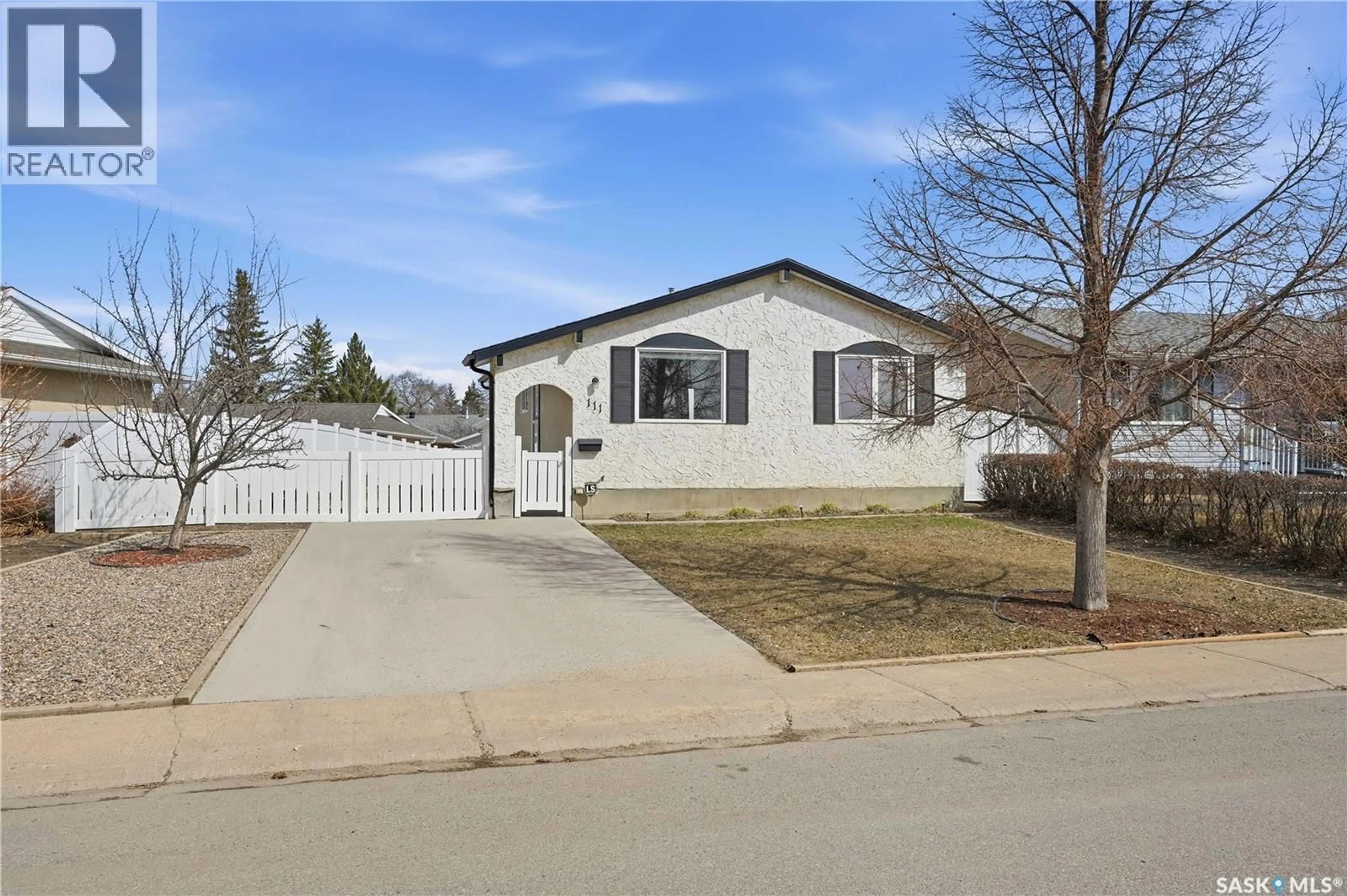 Home with vinyl exterior material, street for 111 FORSYTH CRESCENT, Regina Saskatchewan S4R5L8