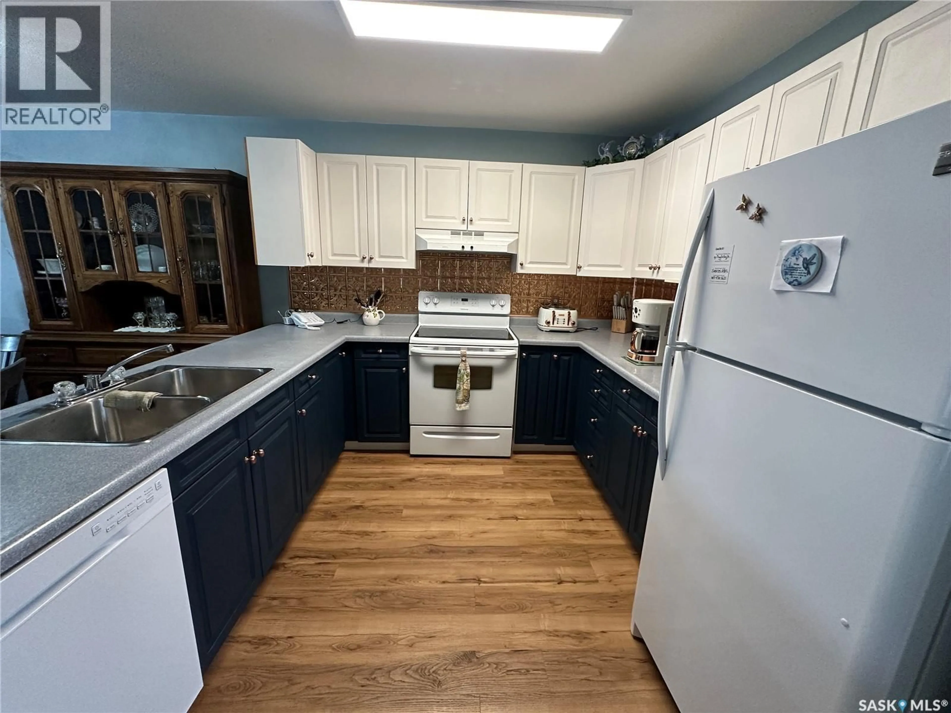 Standard kitchen, unknown for 2011 A 96TH, Tisdale Saskatchewan S0E1T0