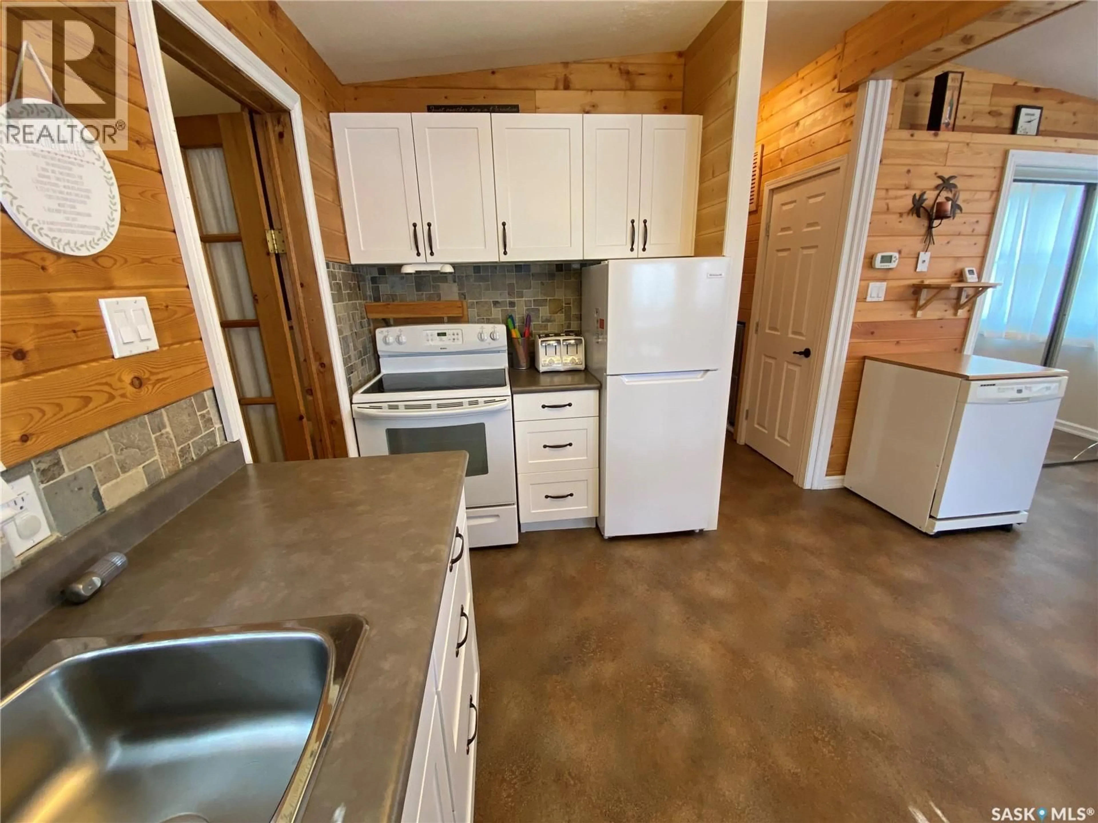 Standard kitchen, unknown for 406 CAPALANO DRIVE, Good Spirit Lake Saskatchewan S0A0L1