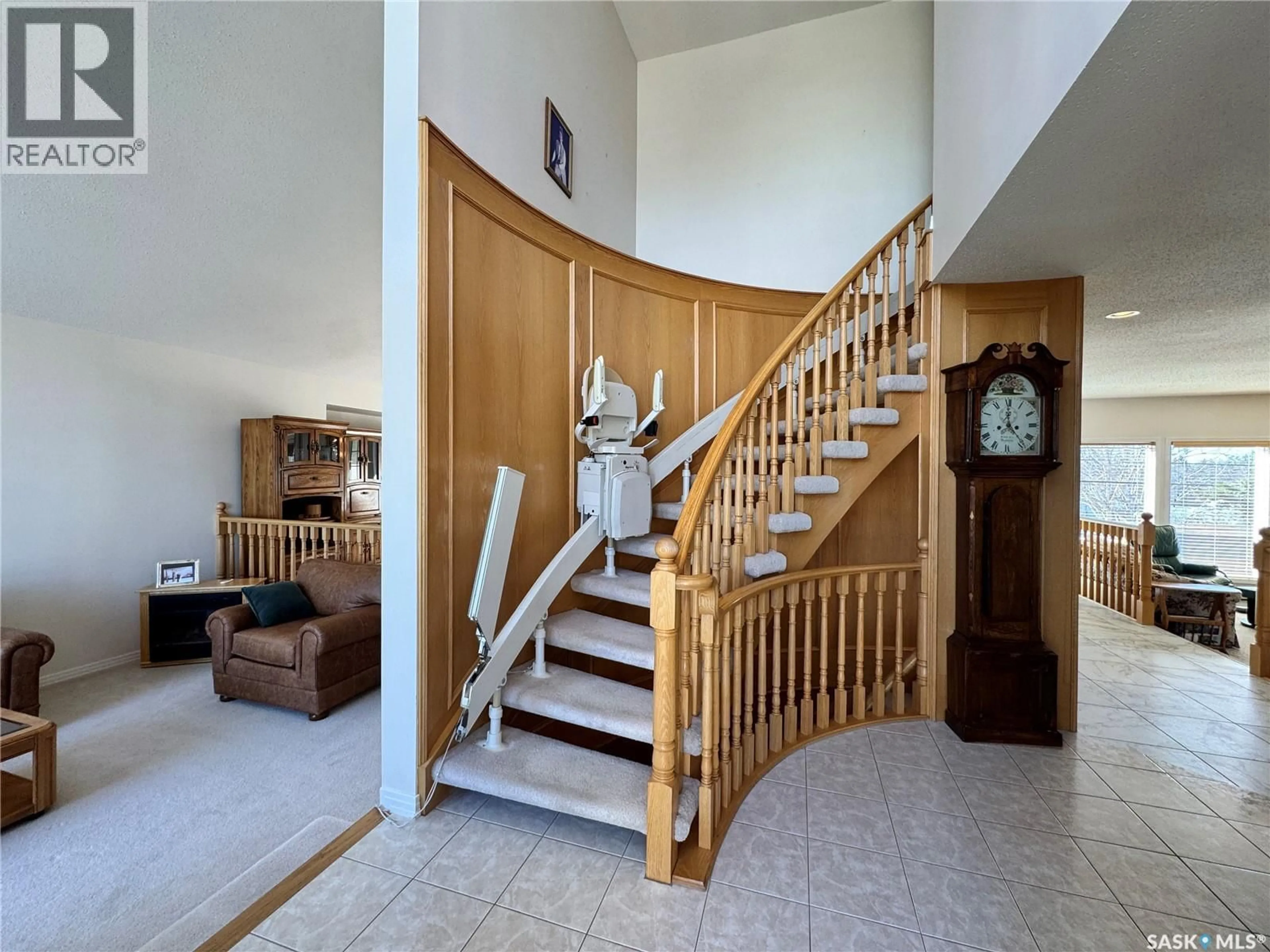 Indoor foyer for 202 7TH AVENUE, Biggar Saskatchewan S0K0M0