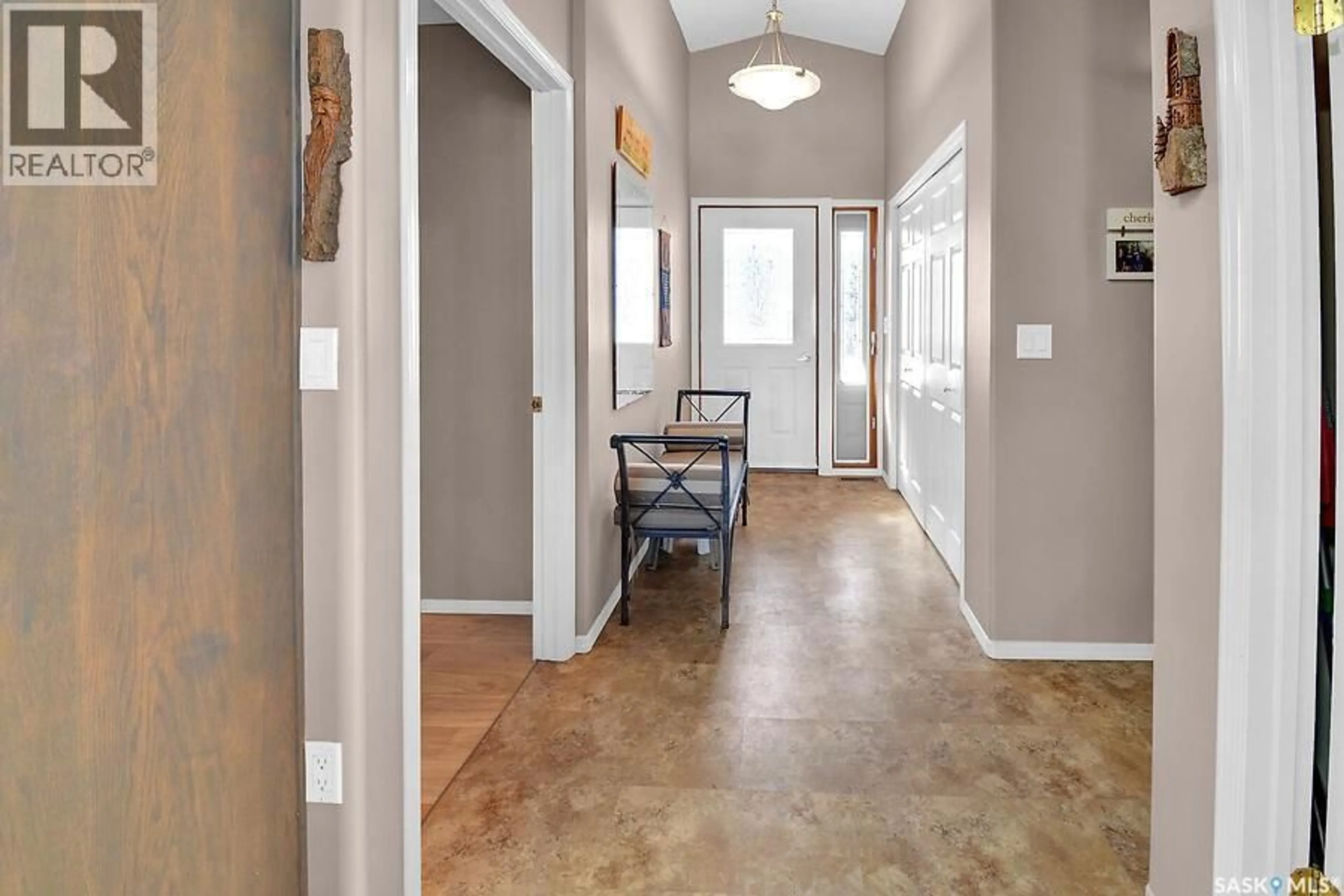 Indoor entryway for 3013 BONNE MADONE BEACH, Wakaw Lake Saskatchewan S0K4P0