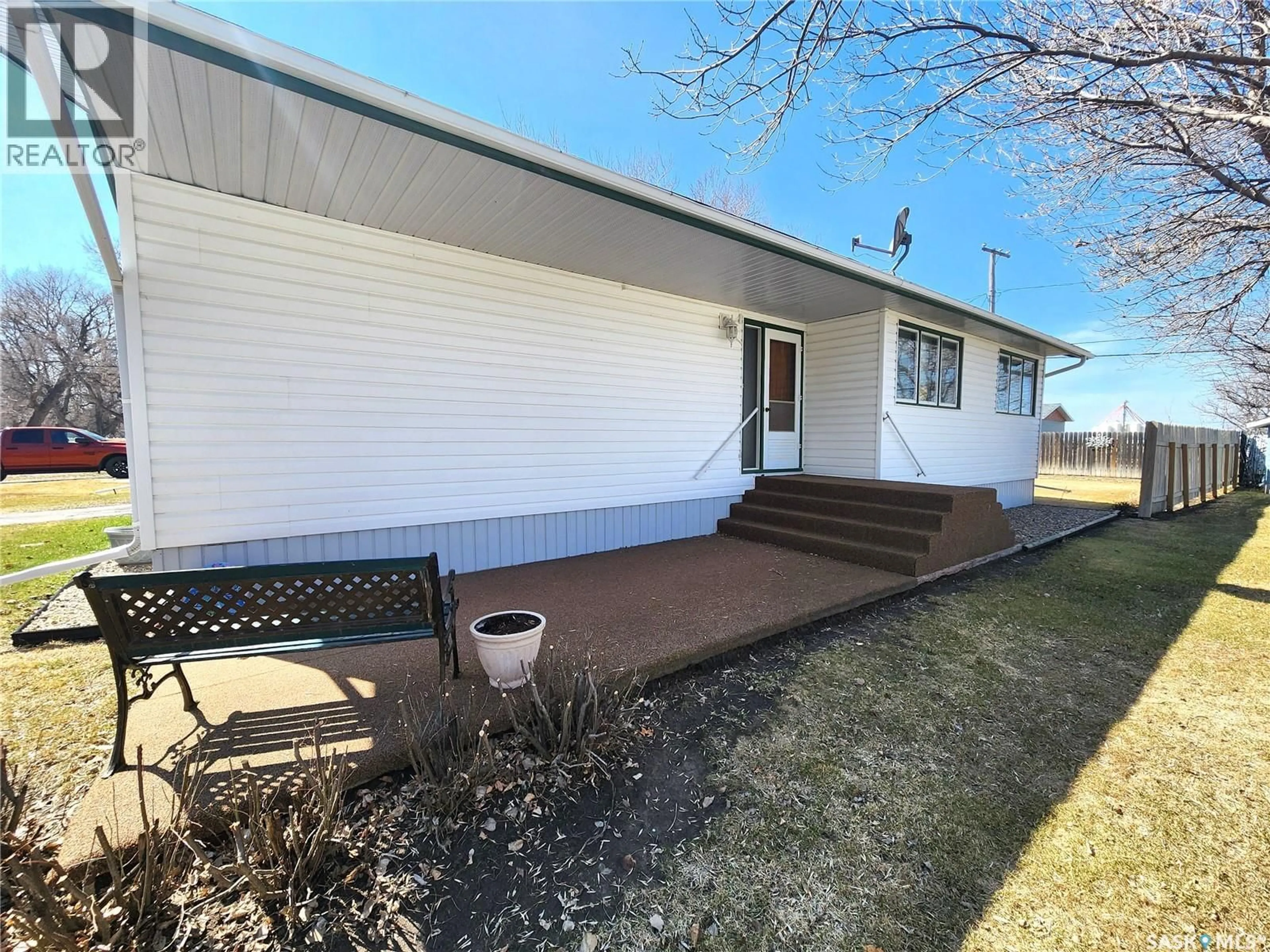 Unknown for 503 1ST AVENUE, Lampman Saskatchewan S0C1N0